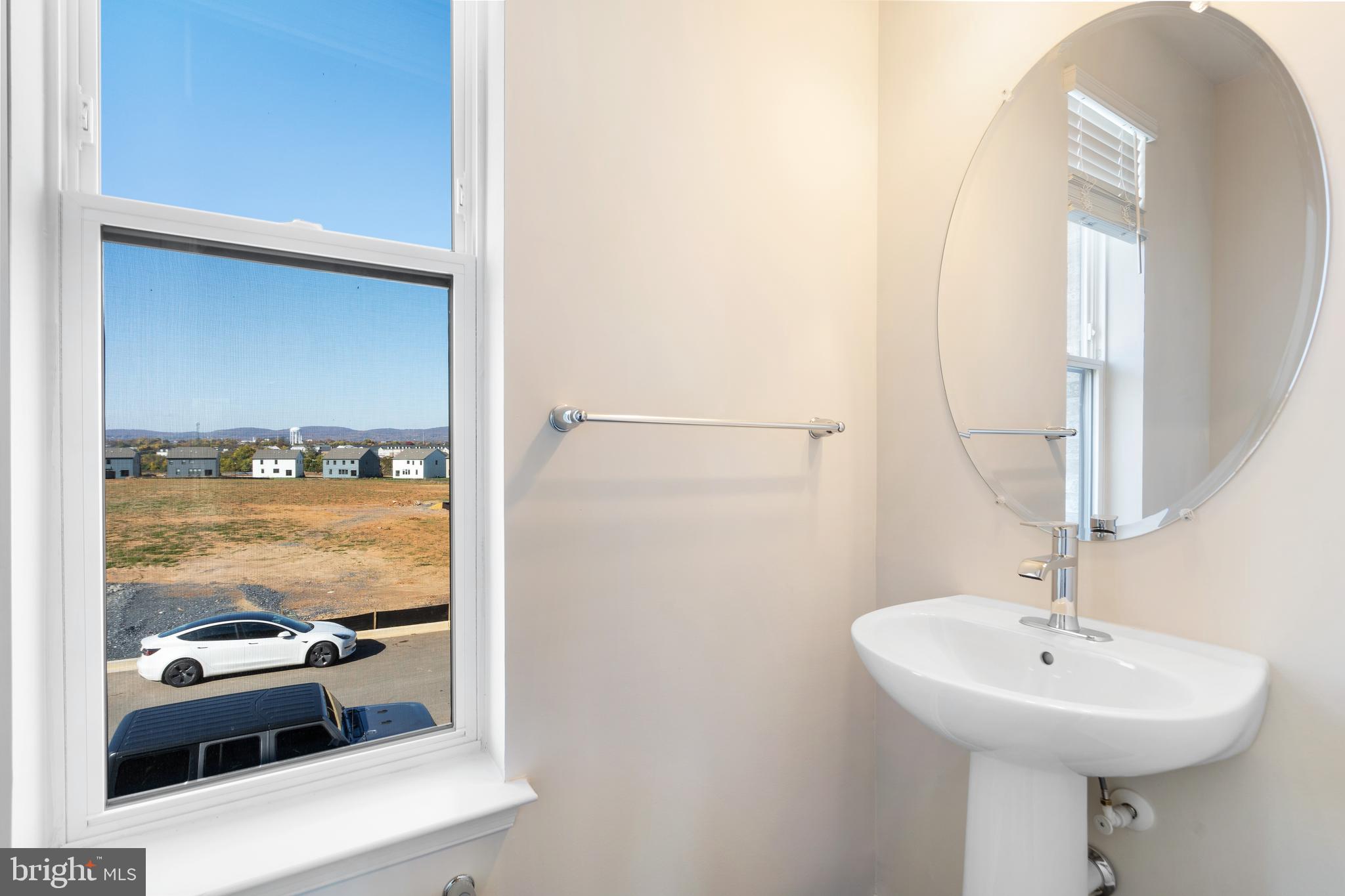 RENN QUARTER - Residential Lease