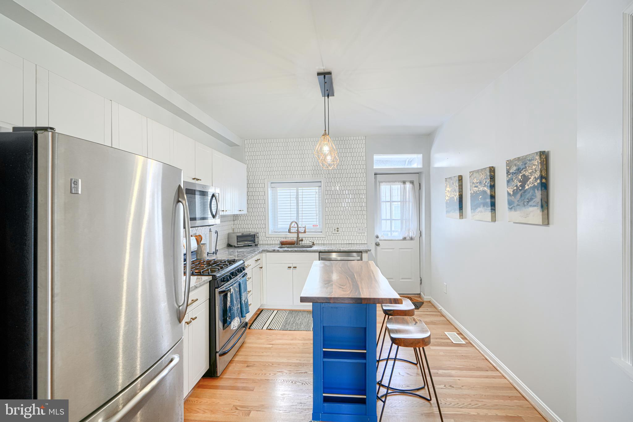 RIVERSIDE PARK - Residential