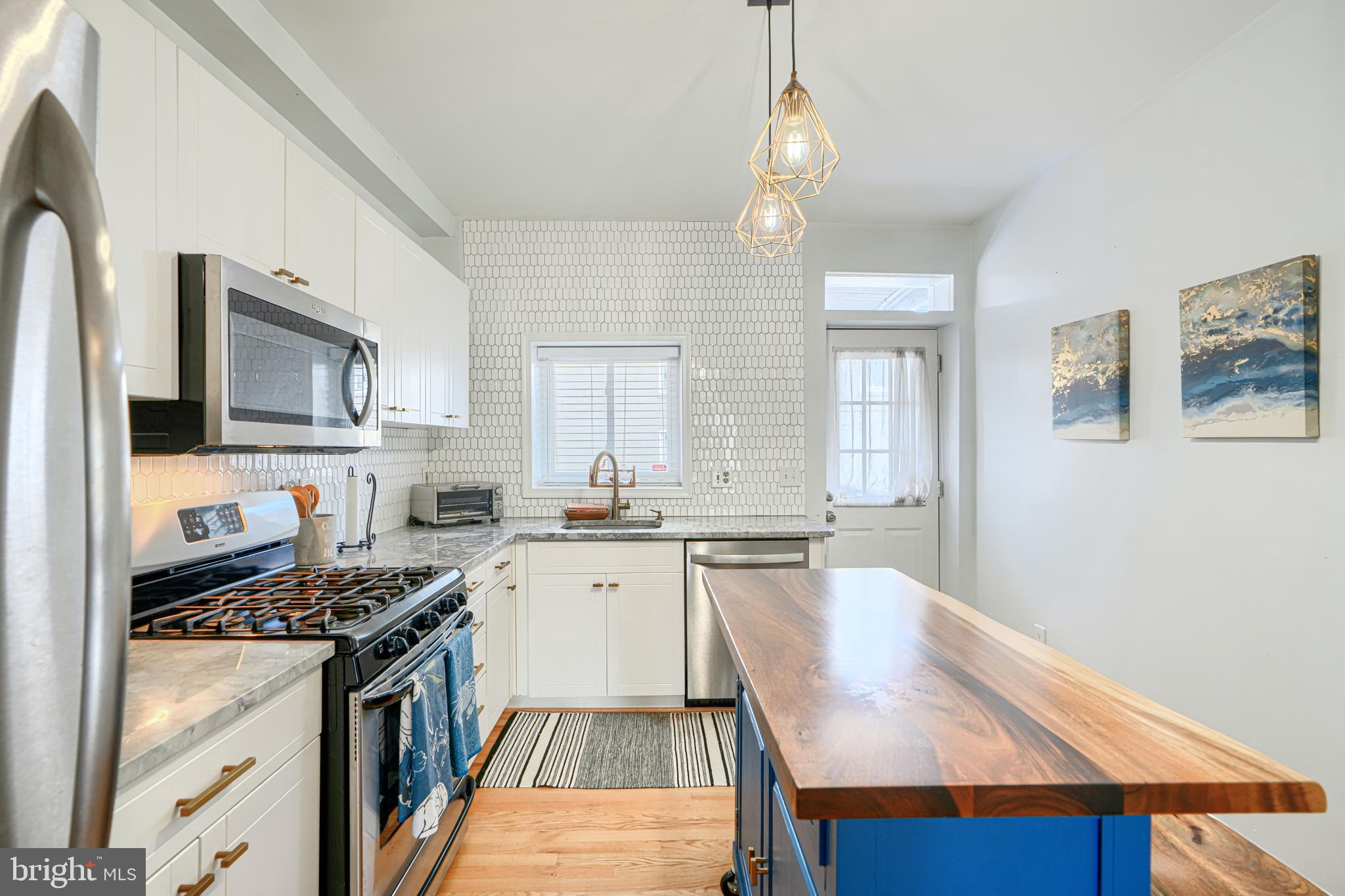 RIVERSIDE PARK - Residential