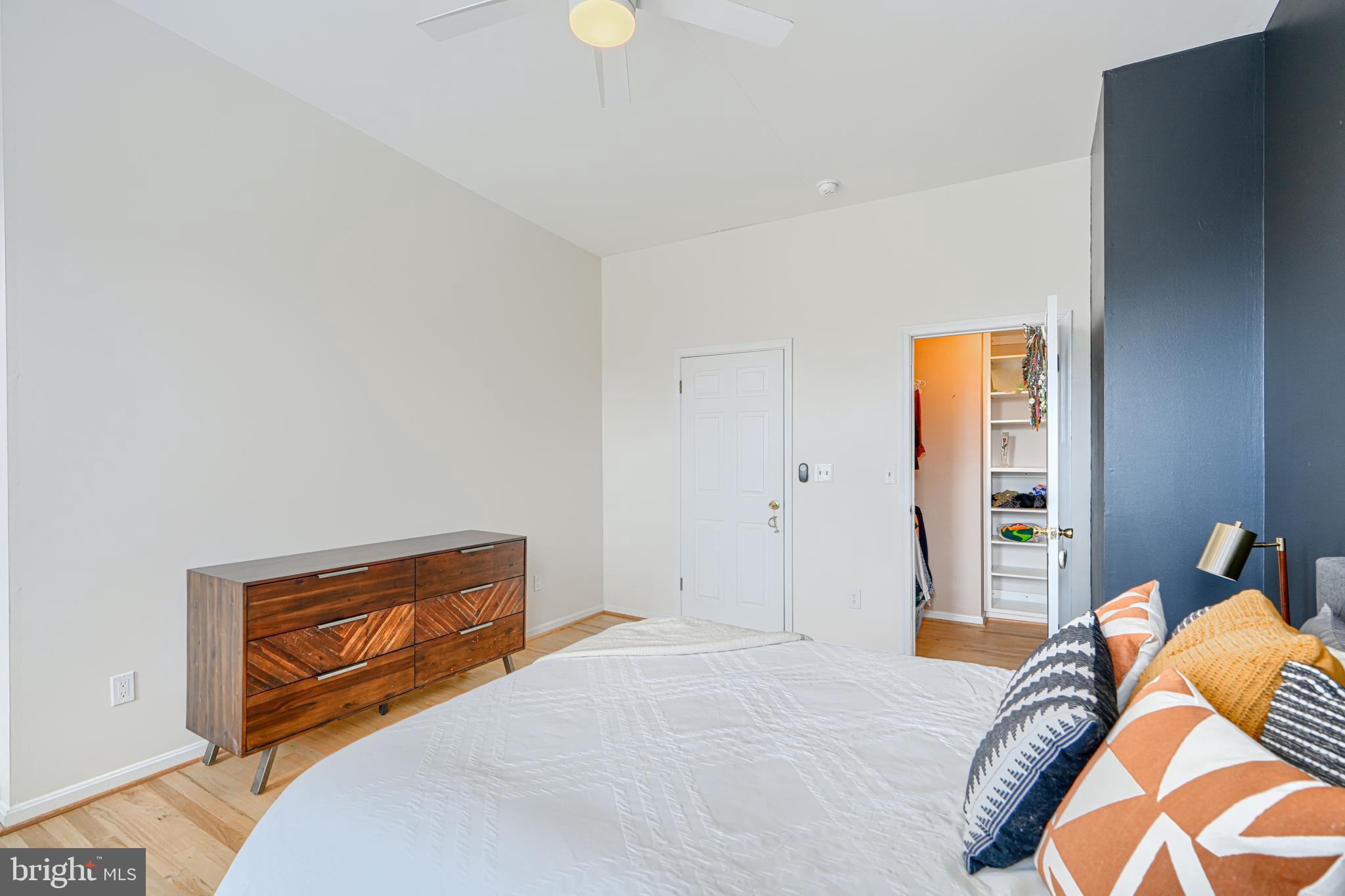 RIVERSIDE PARK - Residential