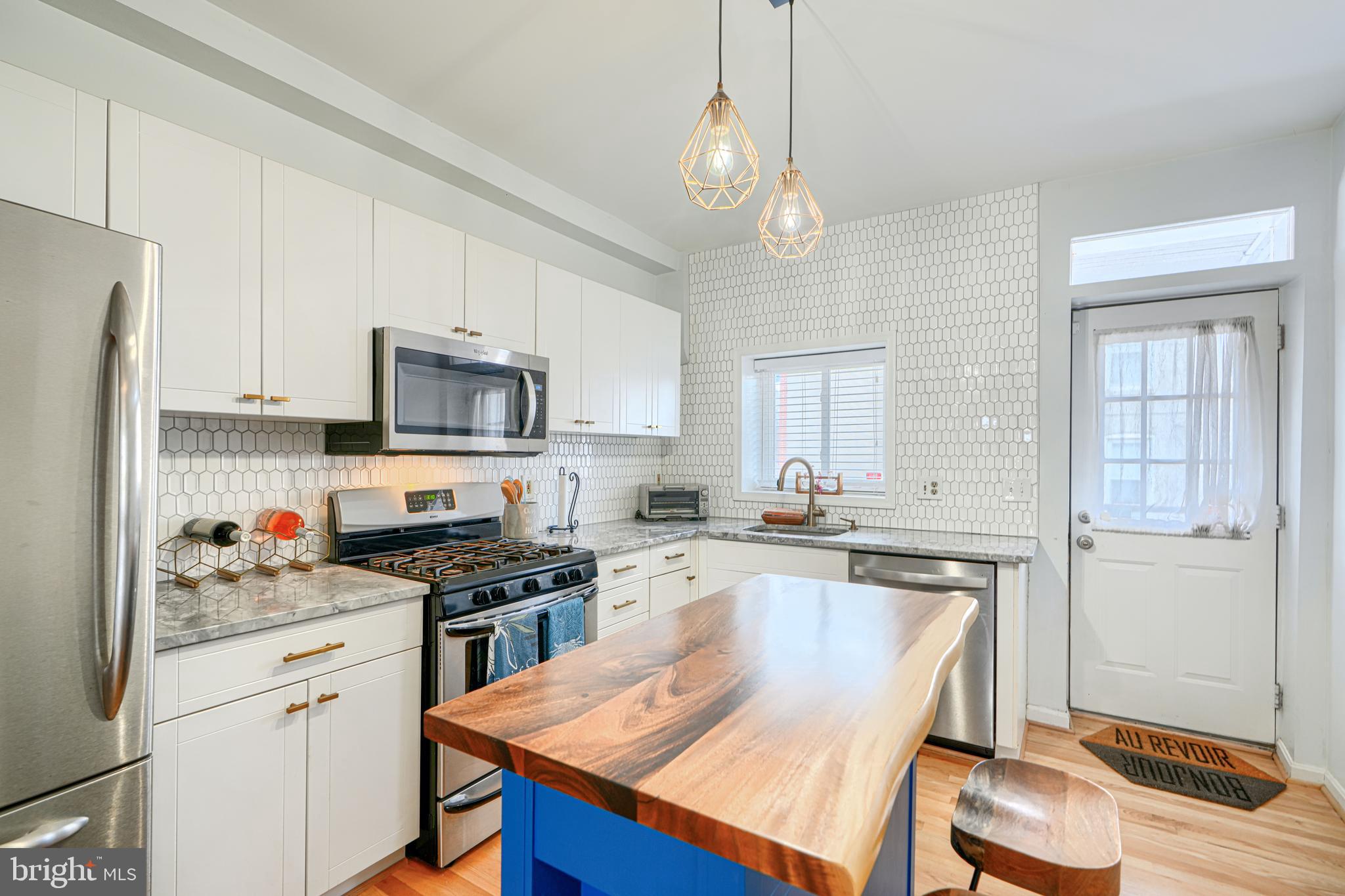 RIVERSIDE PARK - Residential