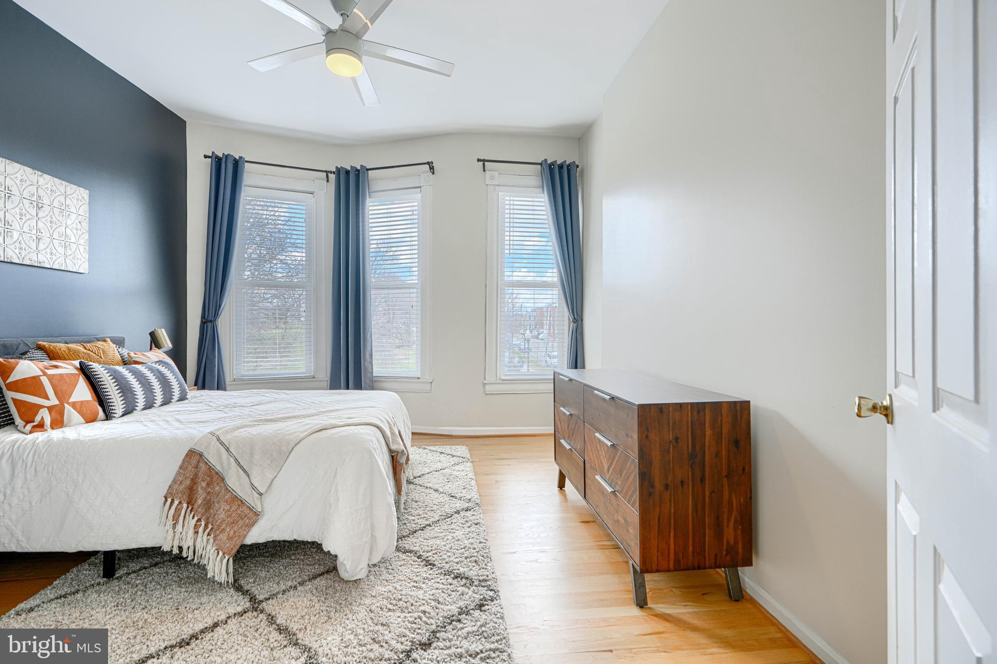 RIVERSIDE PARK - Residential