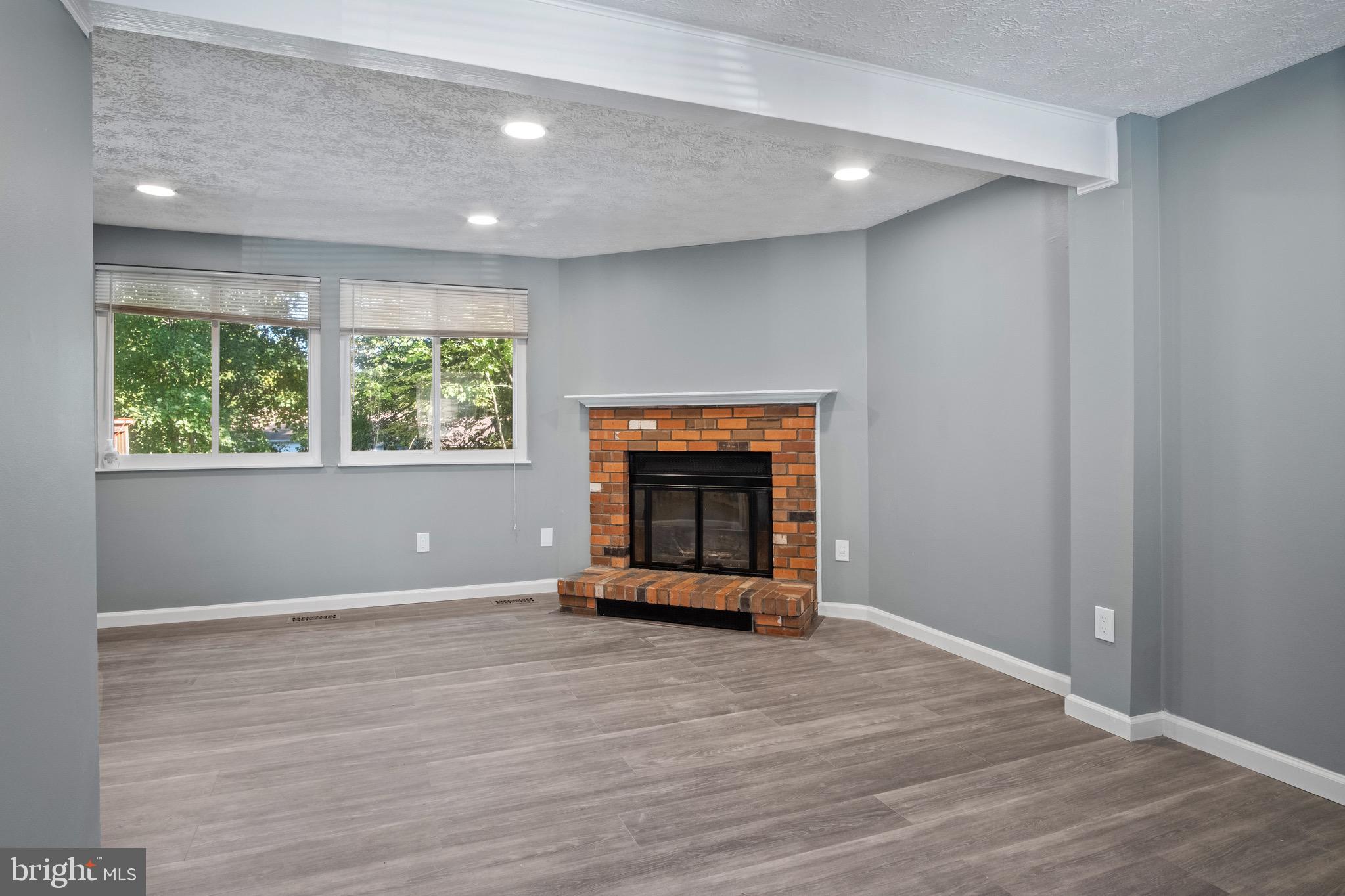 NEWINGTON FOREST - Residential