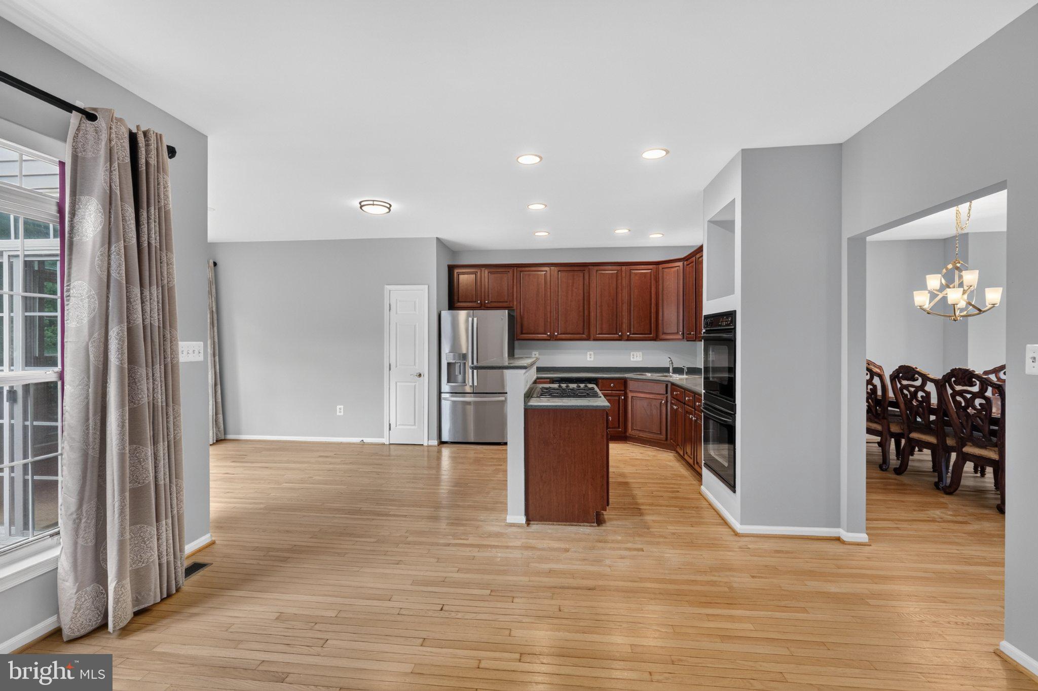 7287 JOHN RYLAND WAY
