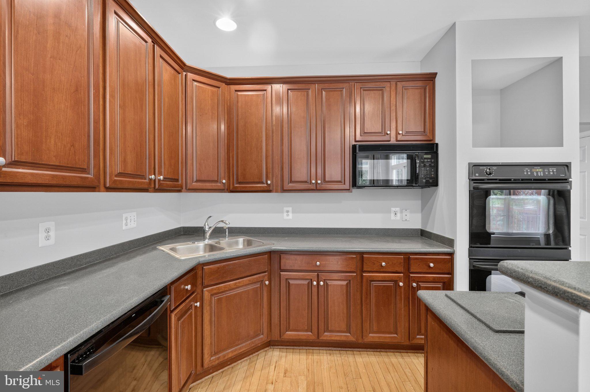 7287 JOHN RYLAND WAY