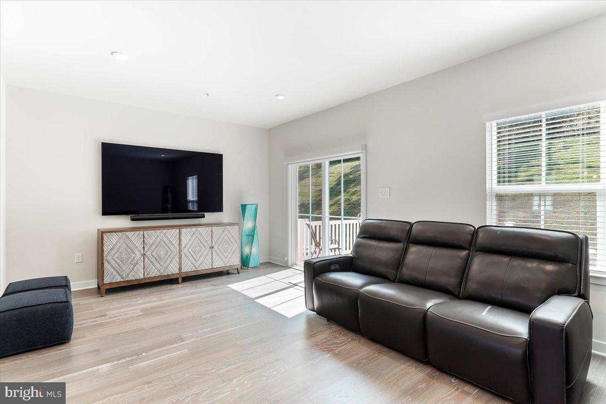 107 ARDEN WAY