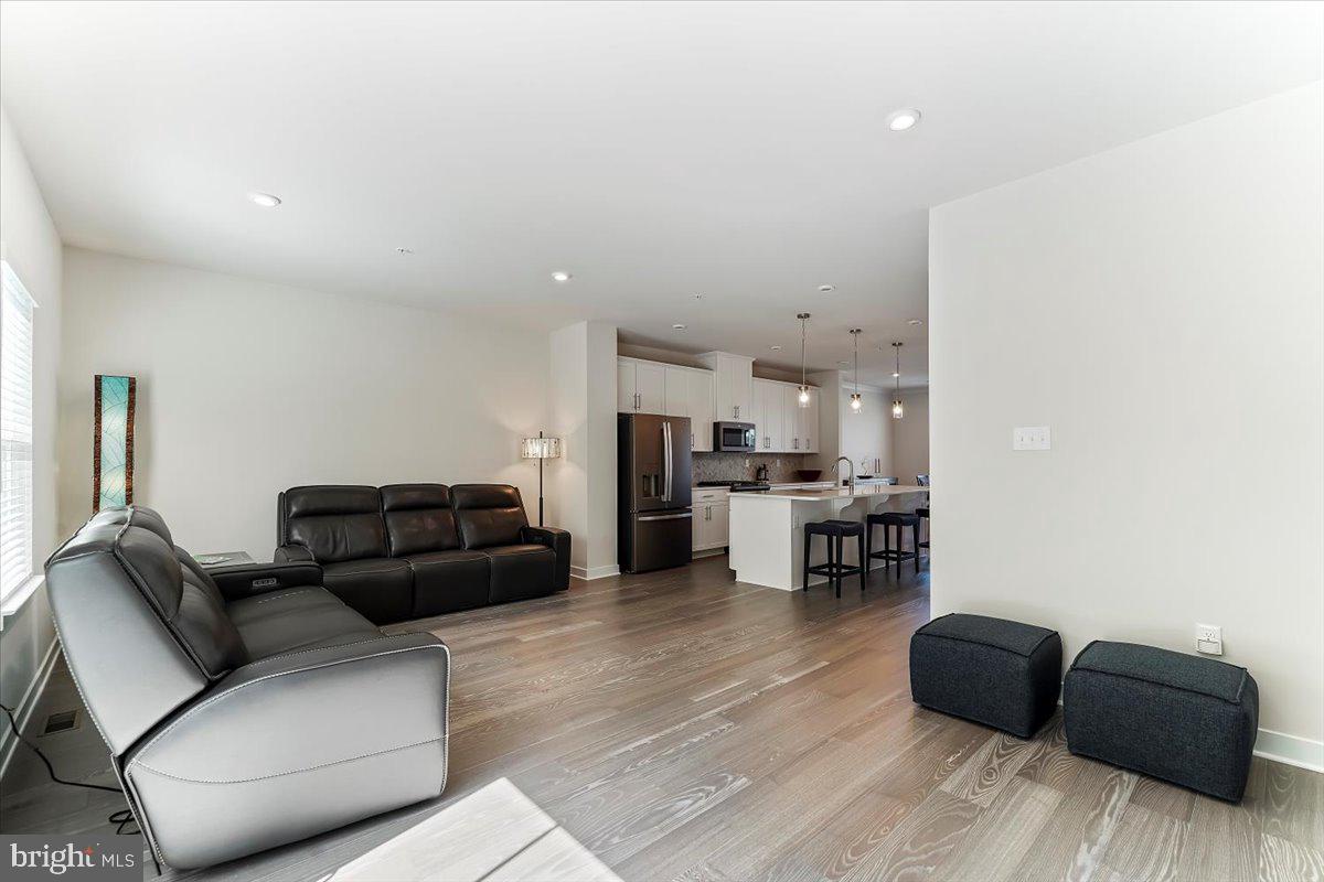 107 ARDEN WAY