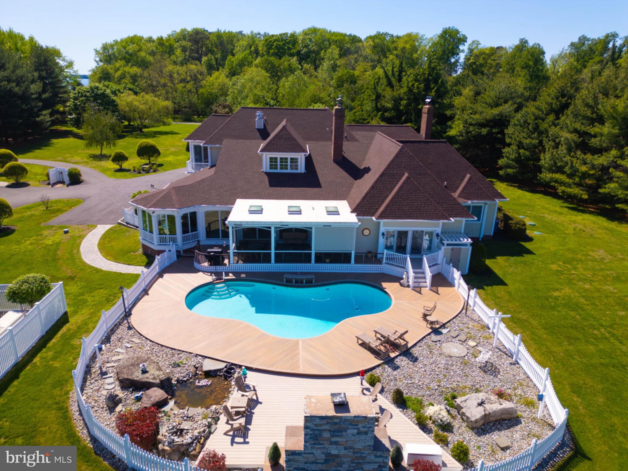 BENNETT POINT - Residential