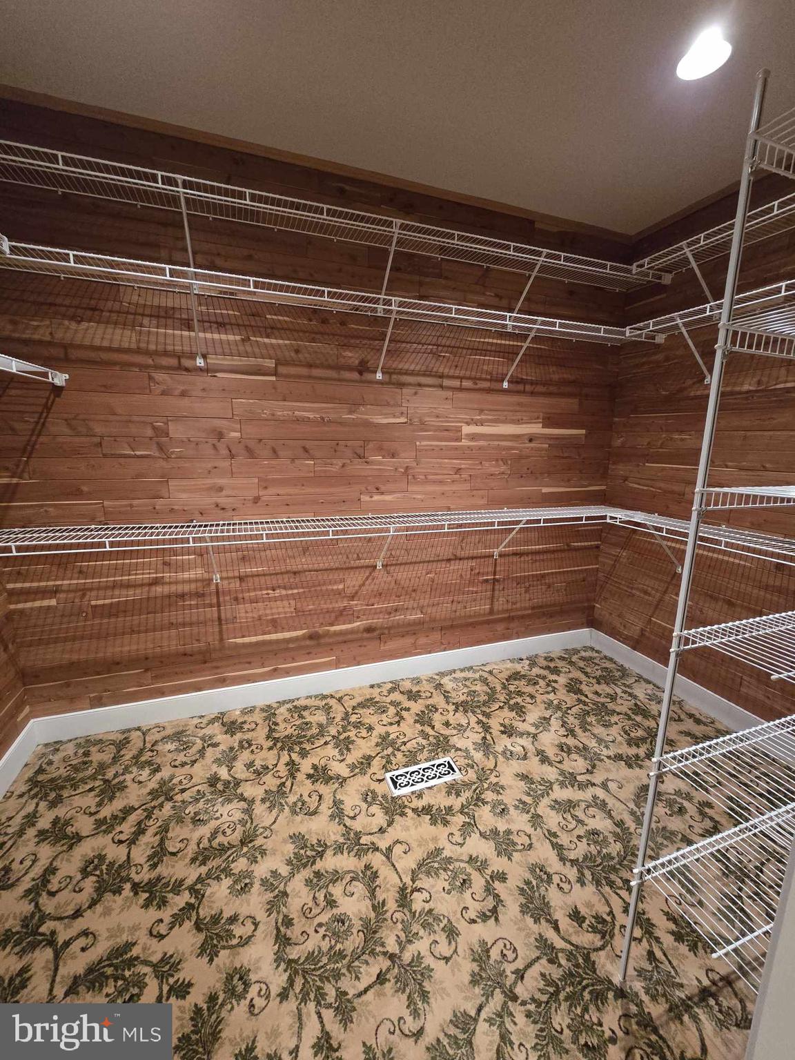 BENNETT POINT - Residential