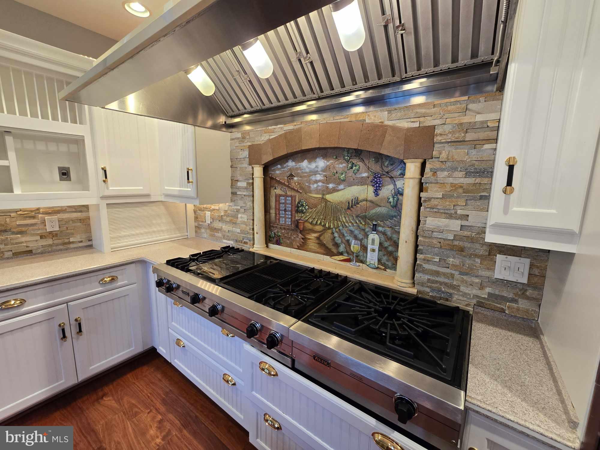 BENNETT POINT - Residential