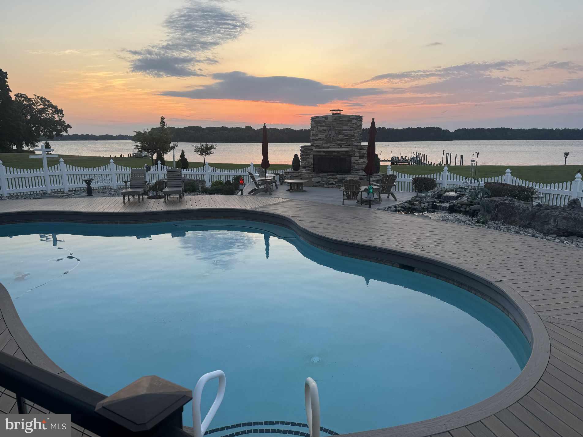 BENNETT POINT - Residential