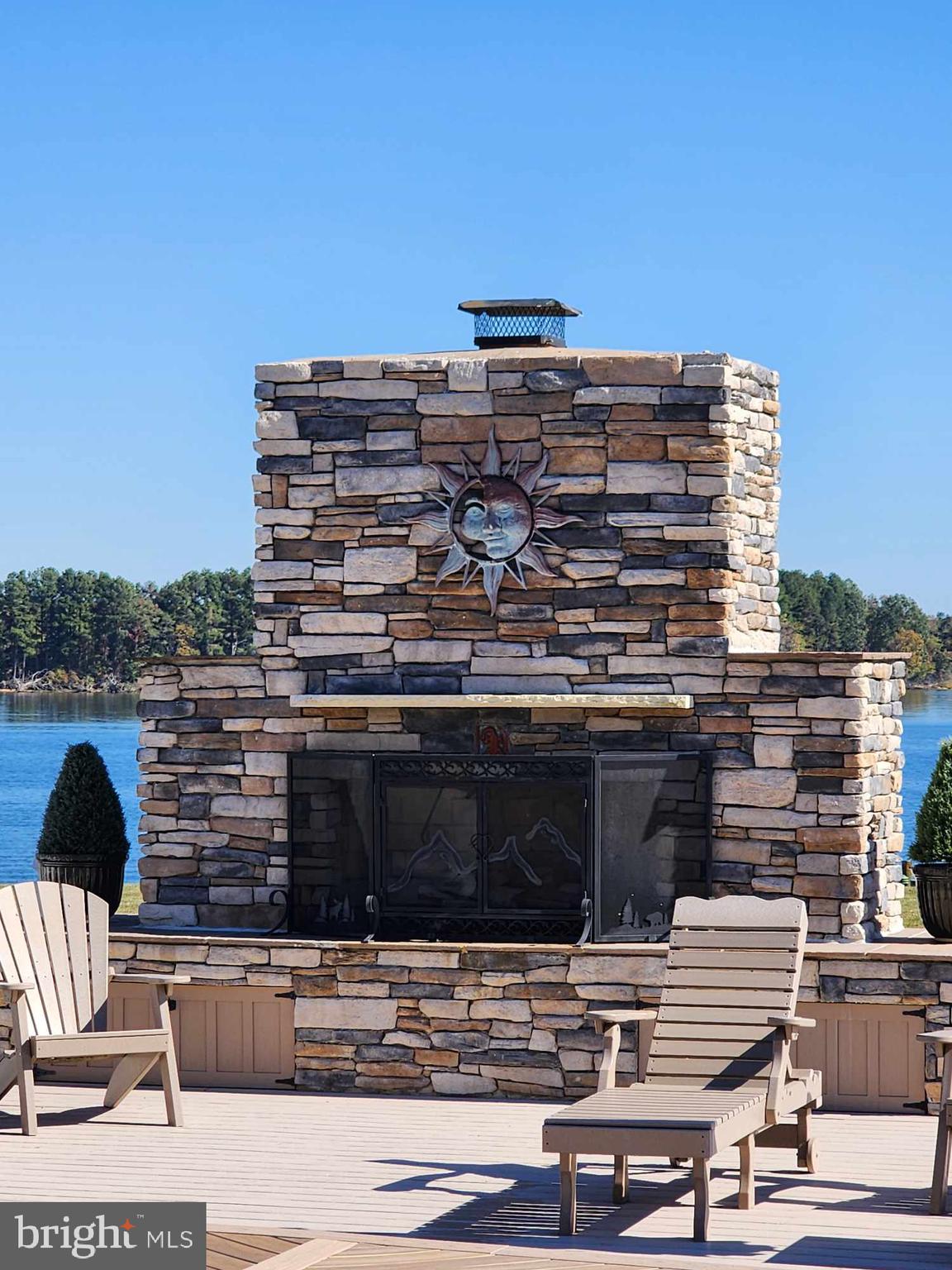 BENNETT POINT - Residential