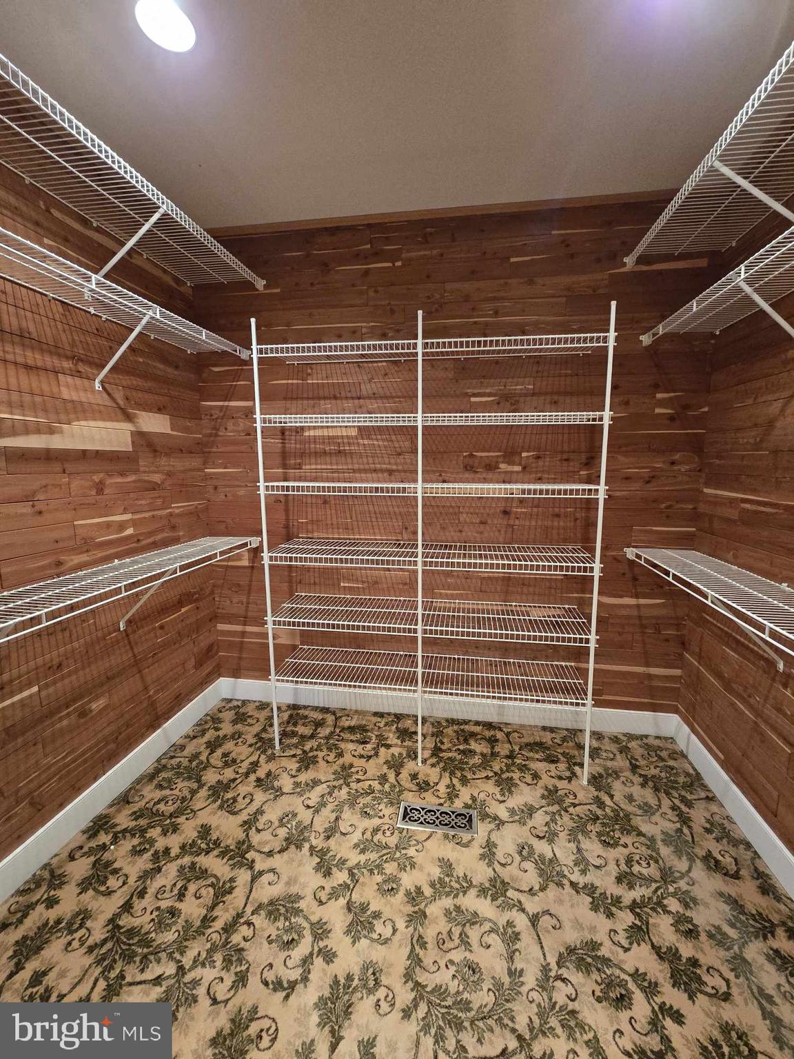 BENNETT POINT - Residential