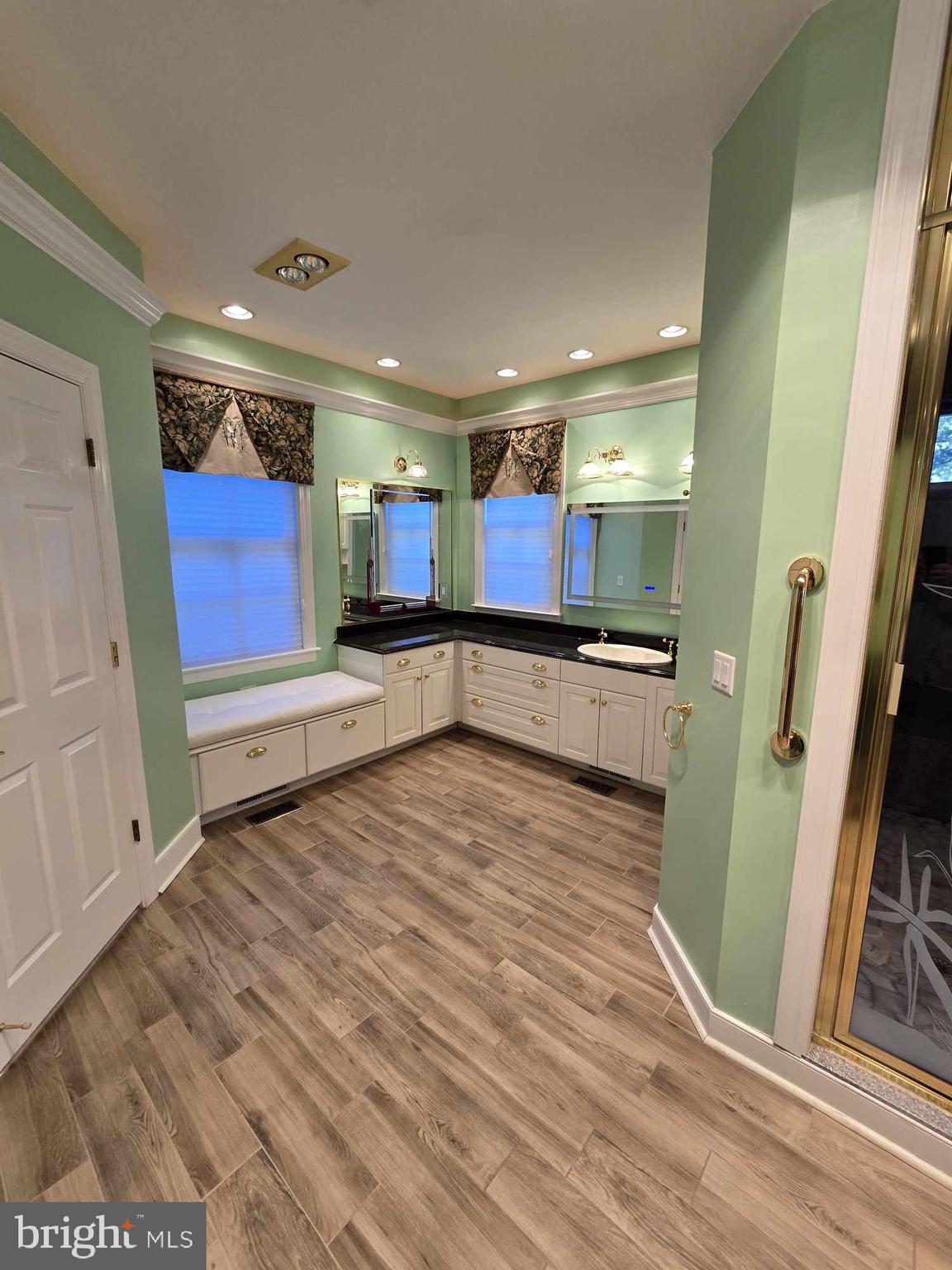 BENNETT POINT - Residential