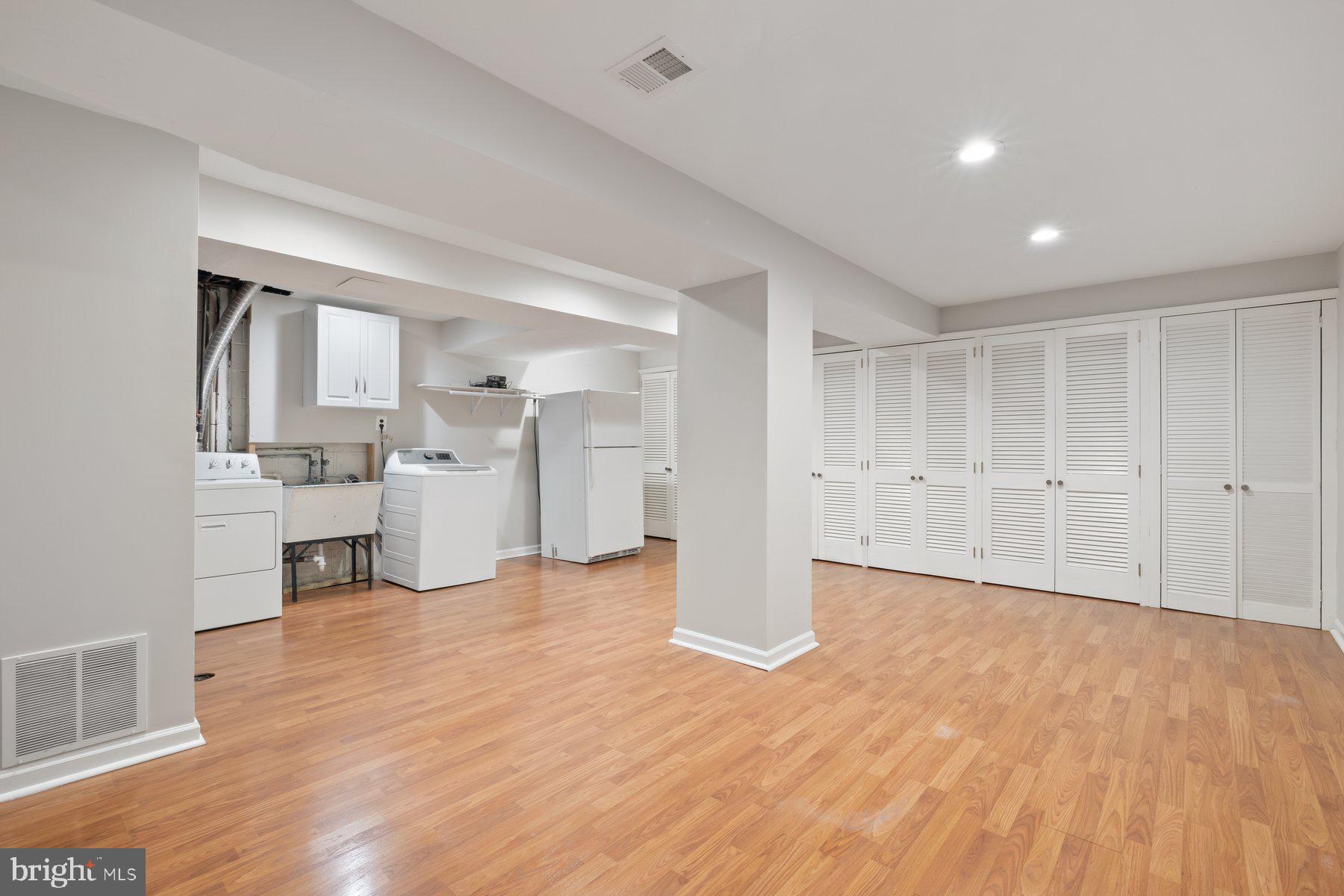 SPRINGBROOK VILLAGE - Residential