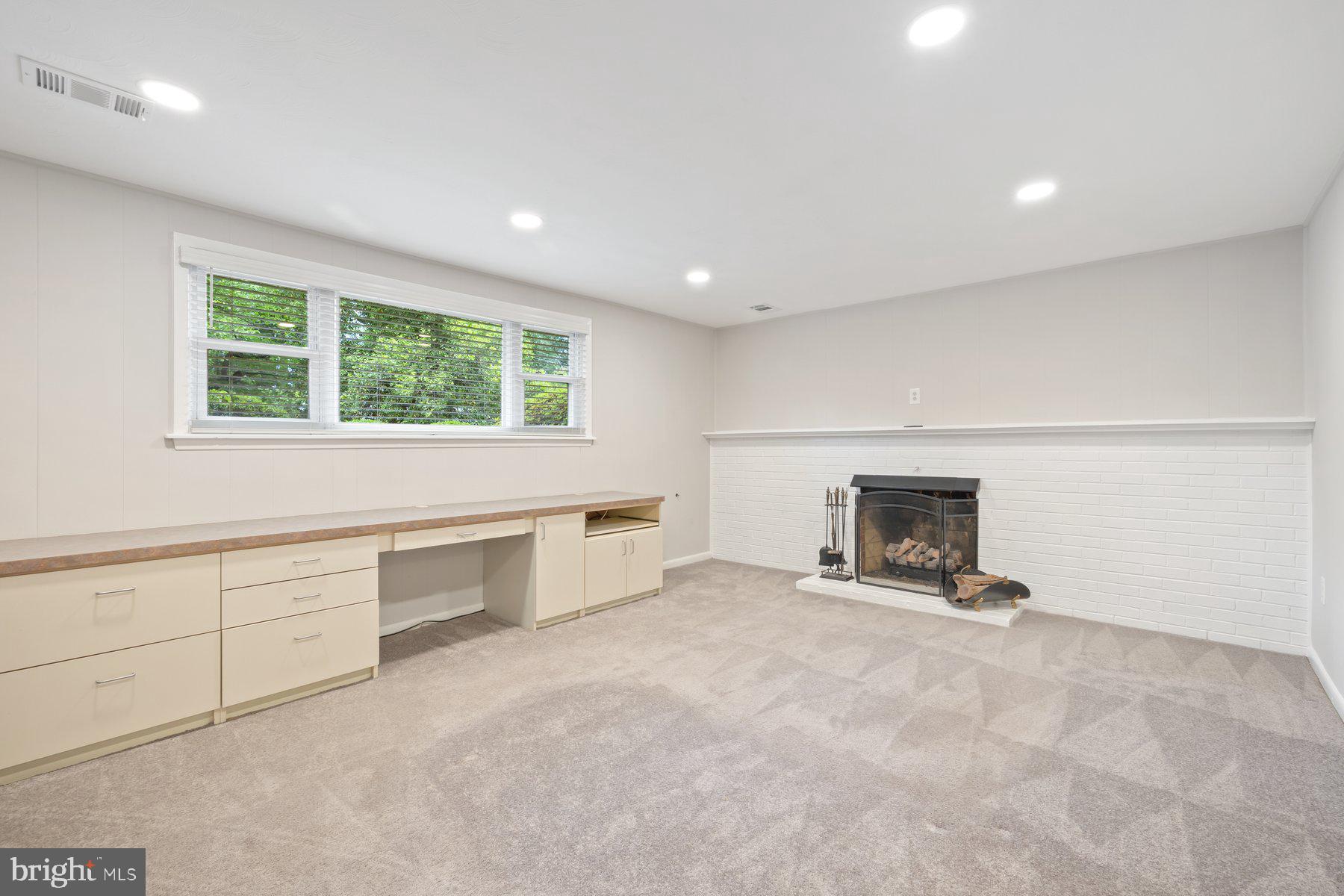 SPRINGBROOK VILLAGE - Residential