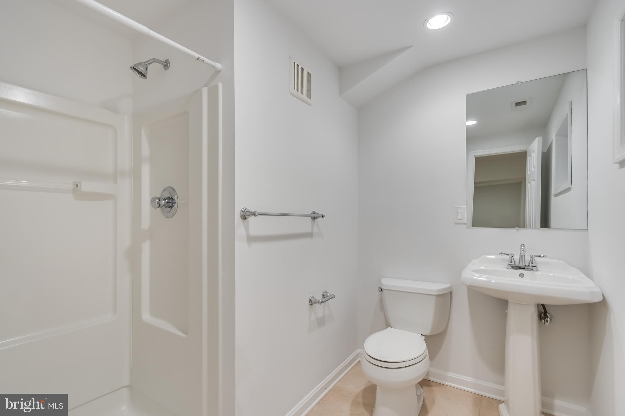 JEWELL KIRBY KEROHER - Residential Lease