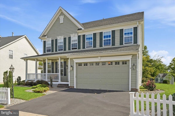 10 HARTFELD RD, NEWTOWN, PA 18940 - Image b9dec7385c0bd4b98cd2ca82af5cefb7/386770671
