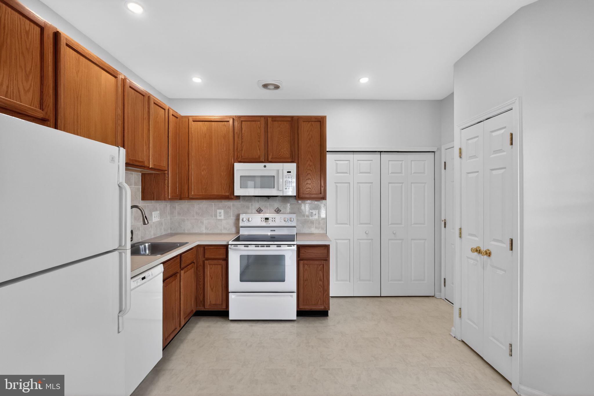 CHANCELLOR GLEN - Residential