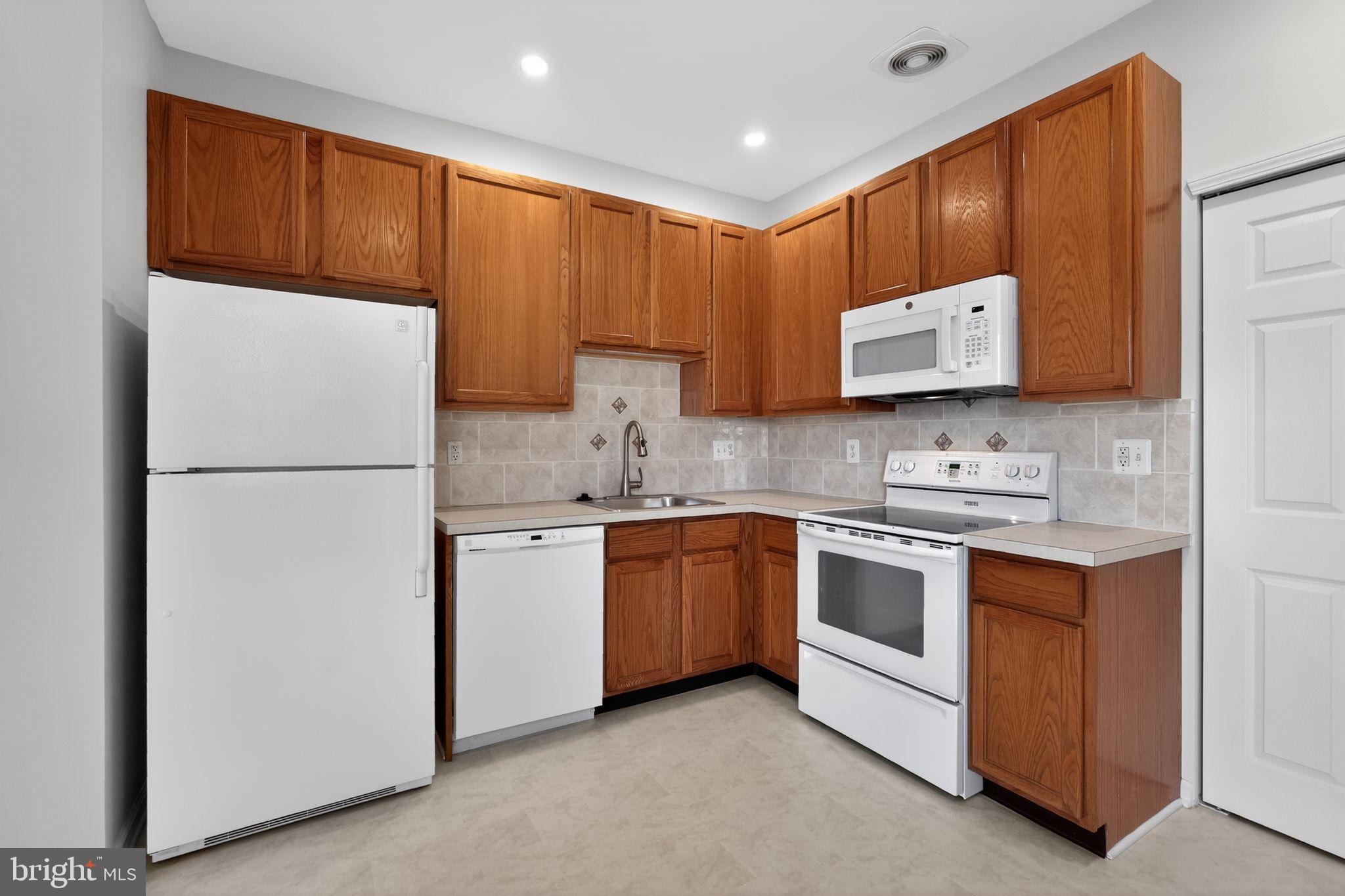 CHANCELLOR GLEN - Residential