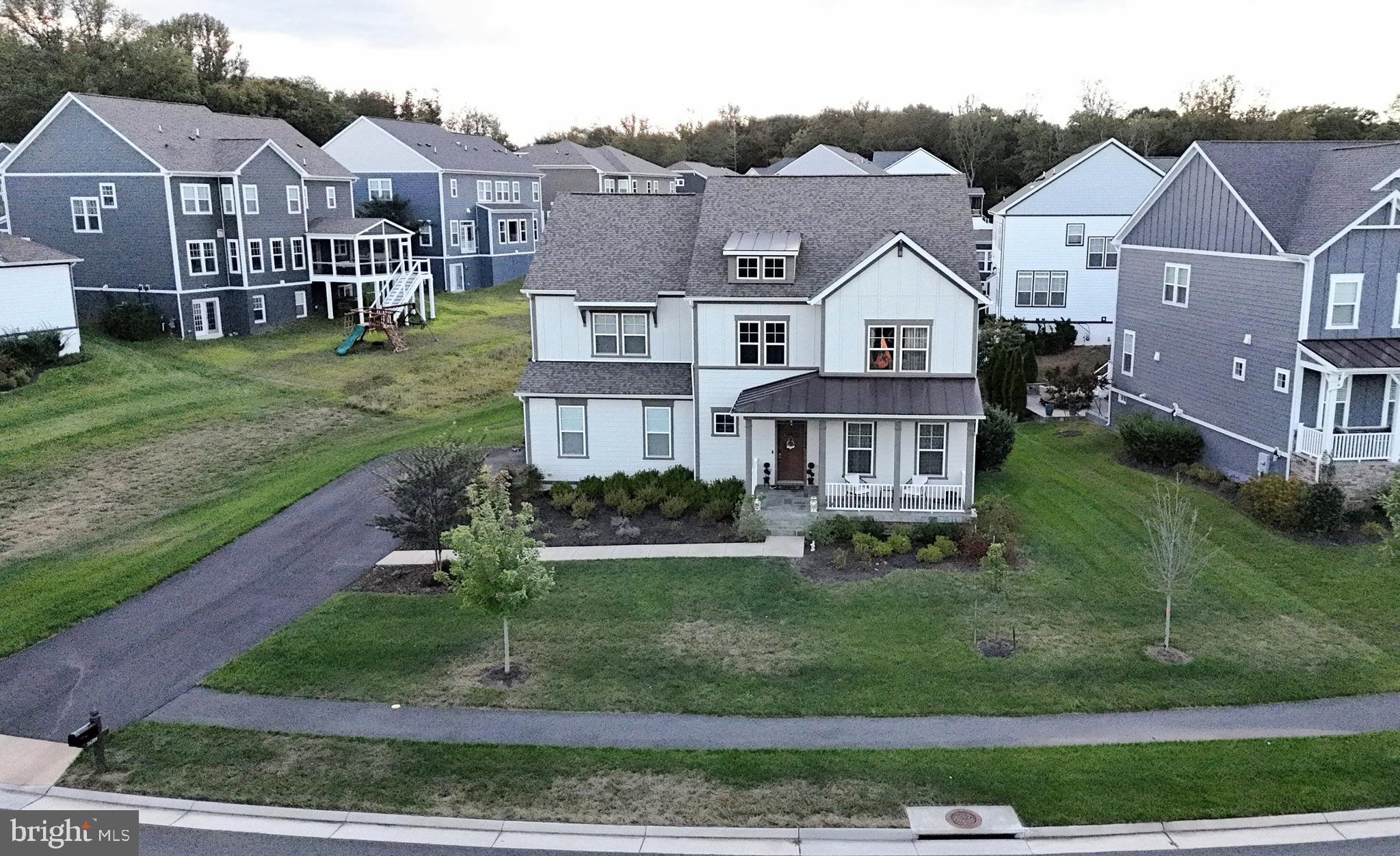 24289 GRAYLEAF WILLOW PLACE