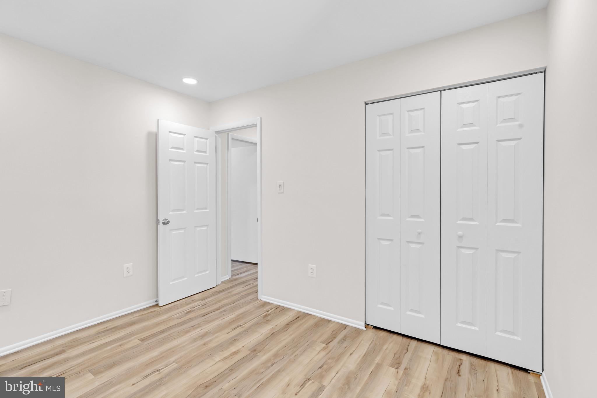 REFLECTION LAKE - Residential