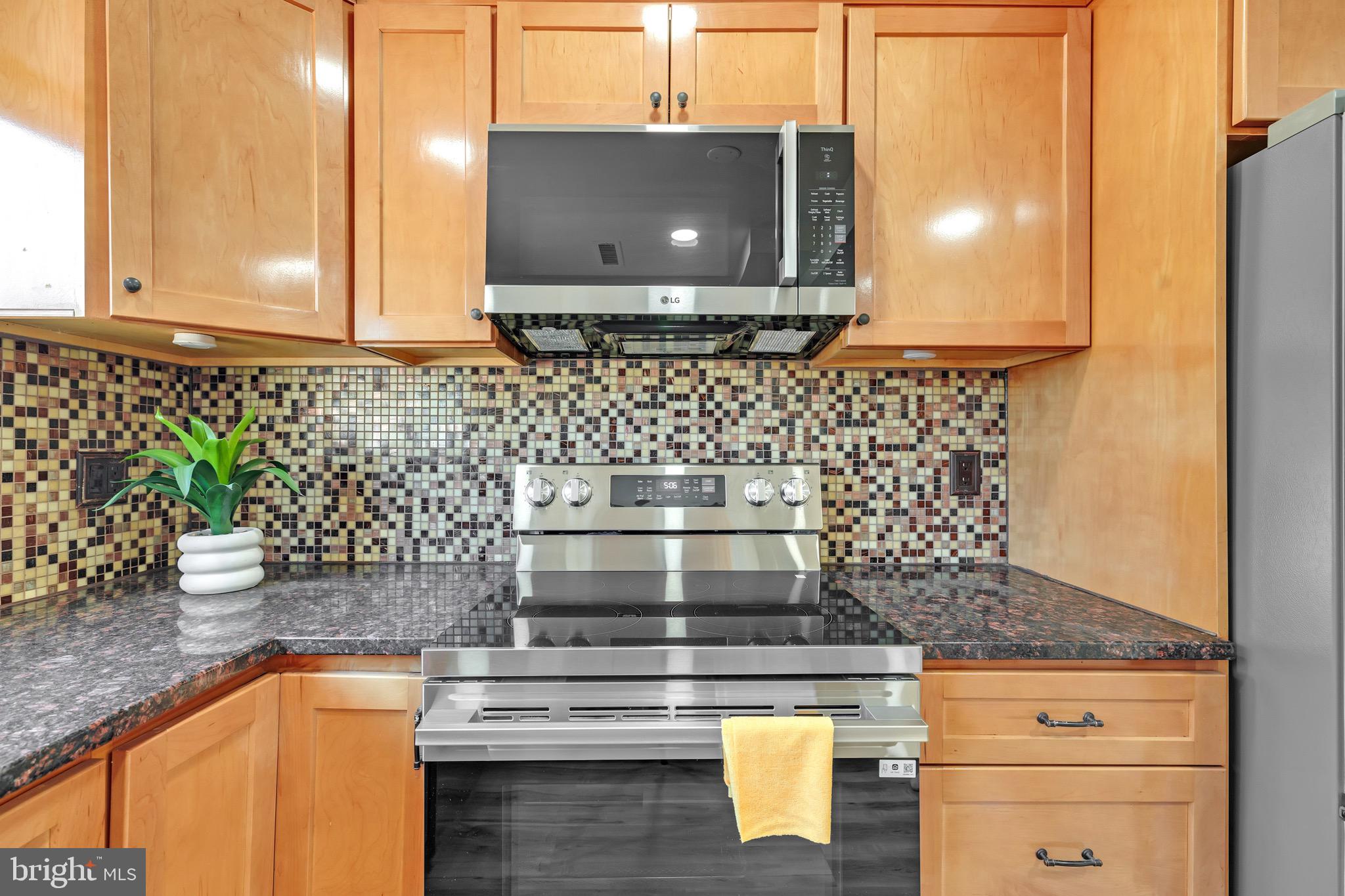 REFLECTION LAKE - Residential