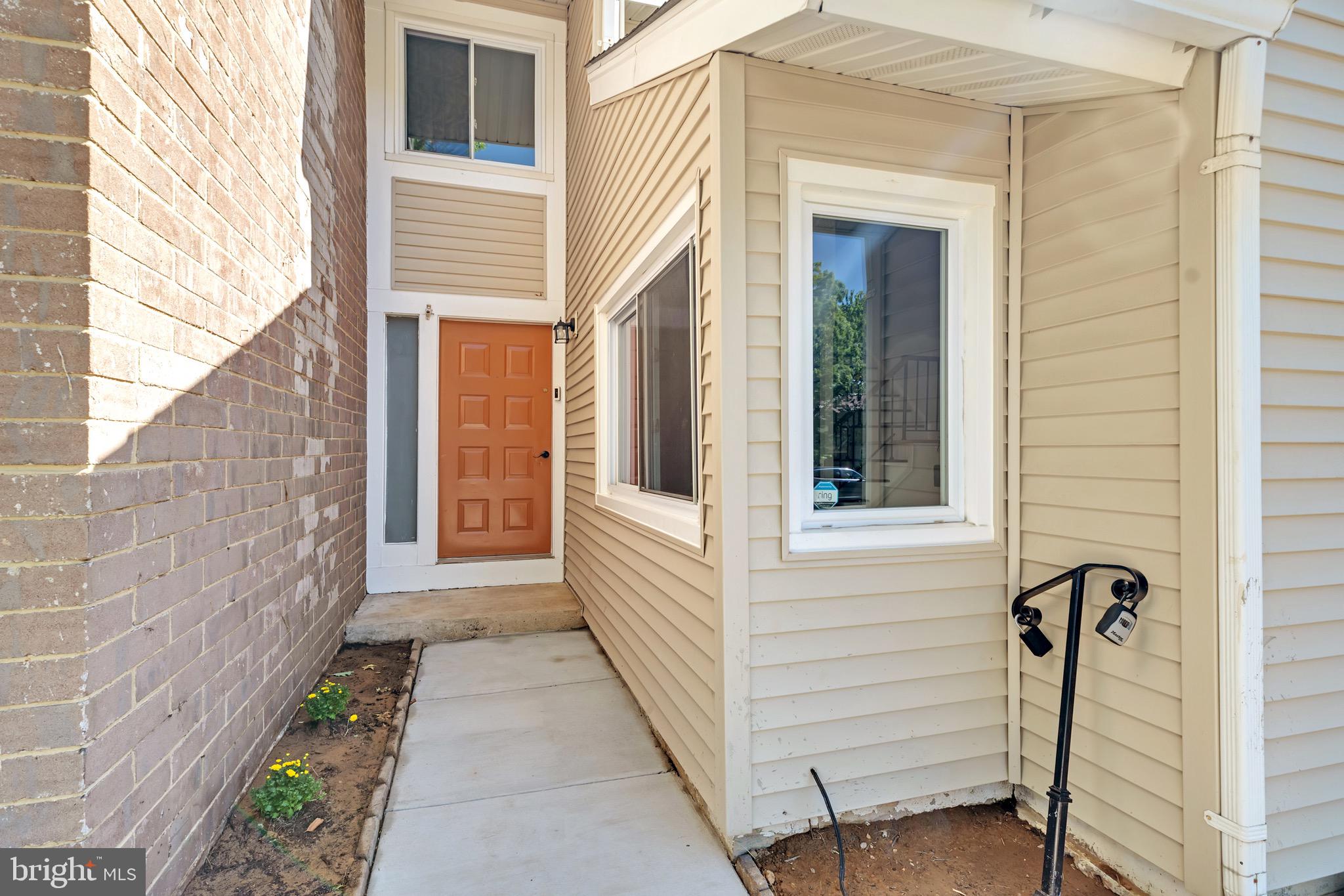 2203 SAUNDERS DRIVE