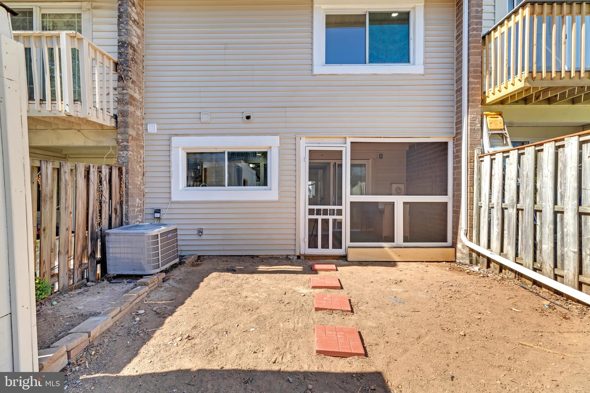 REFLECTION LAKE - Residential