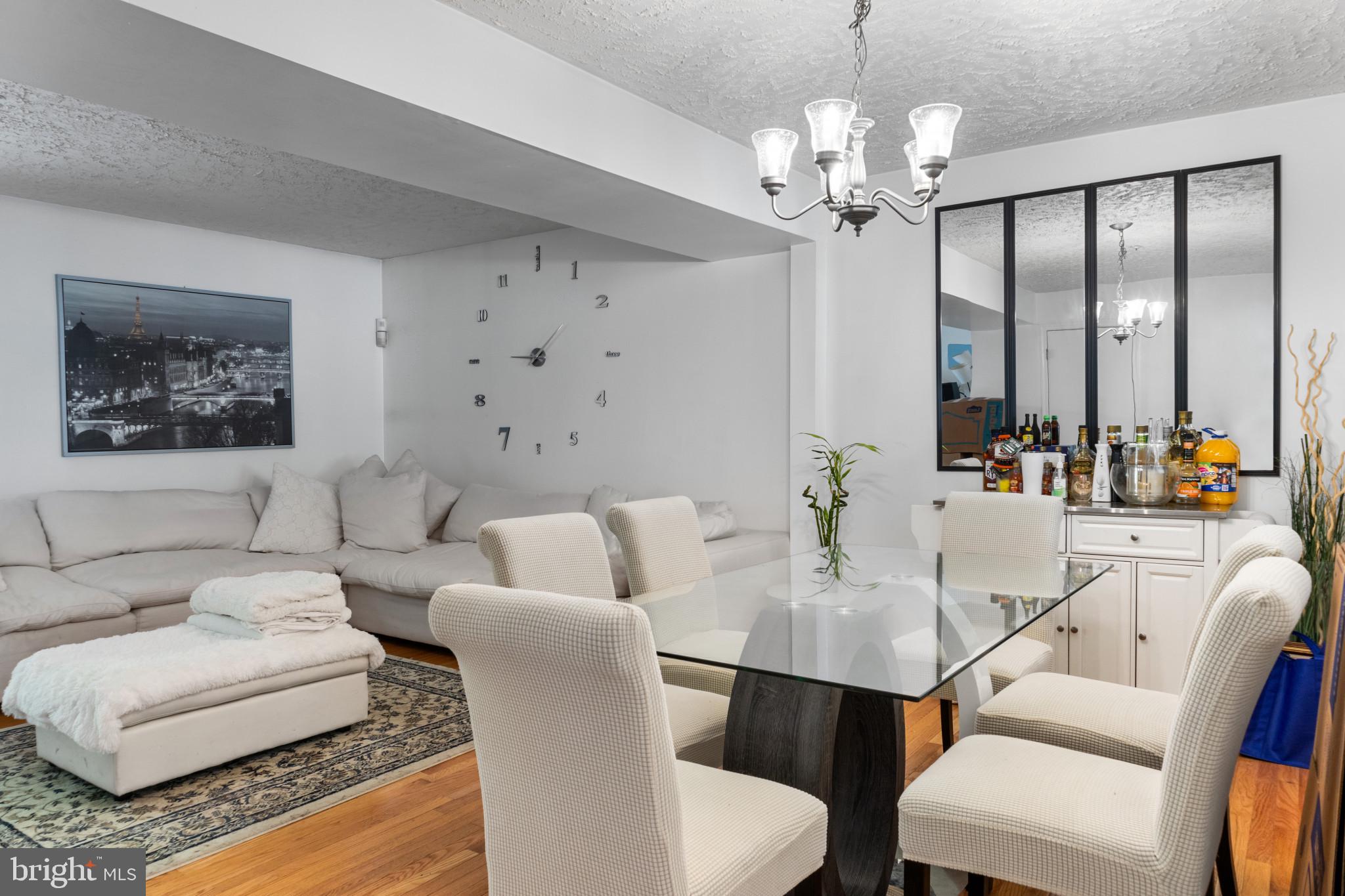 CHASE MANOR - Residential