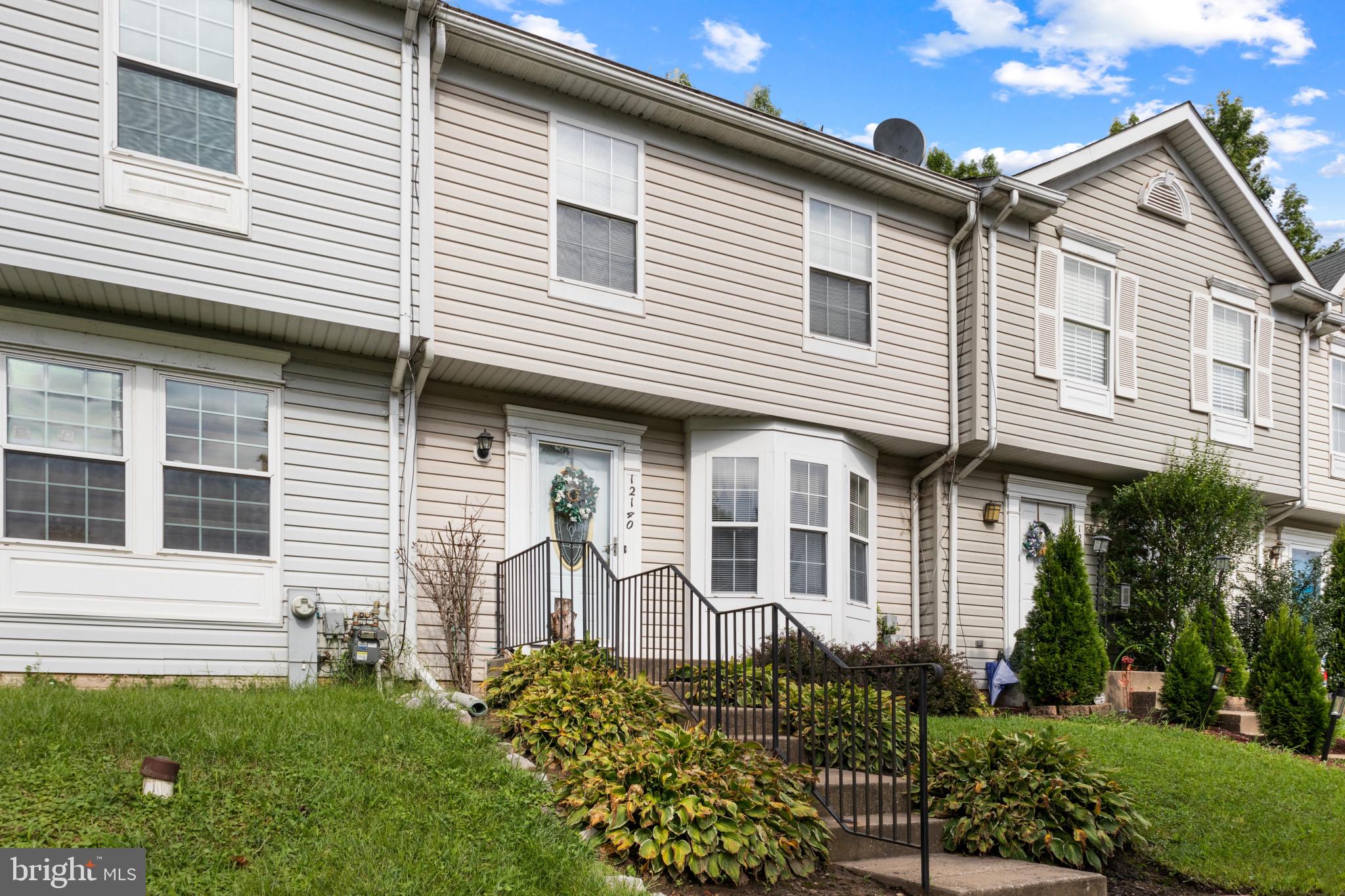 CHASE MANOR - Residential