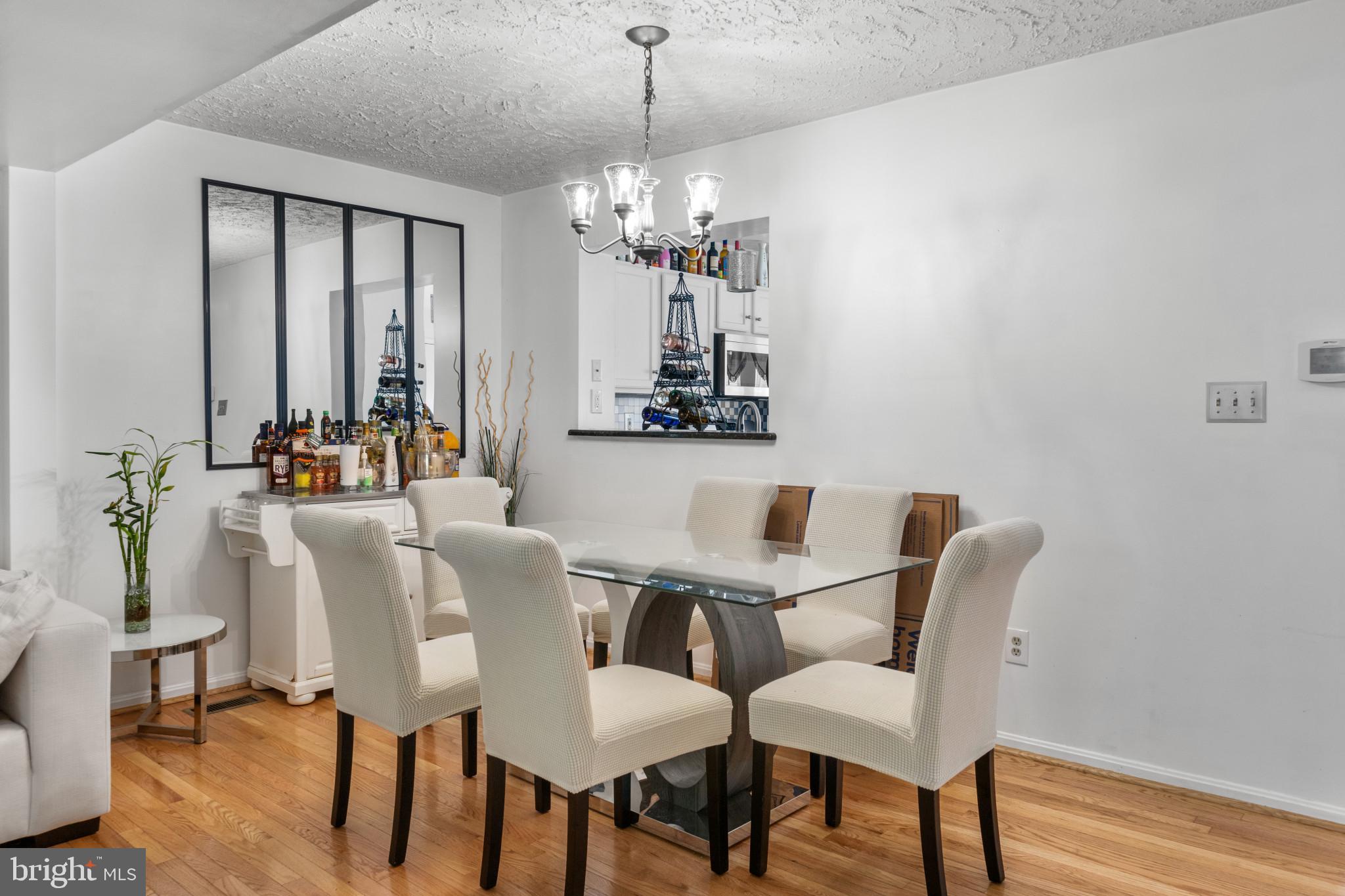 CHASE MANOR - Residential