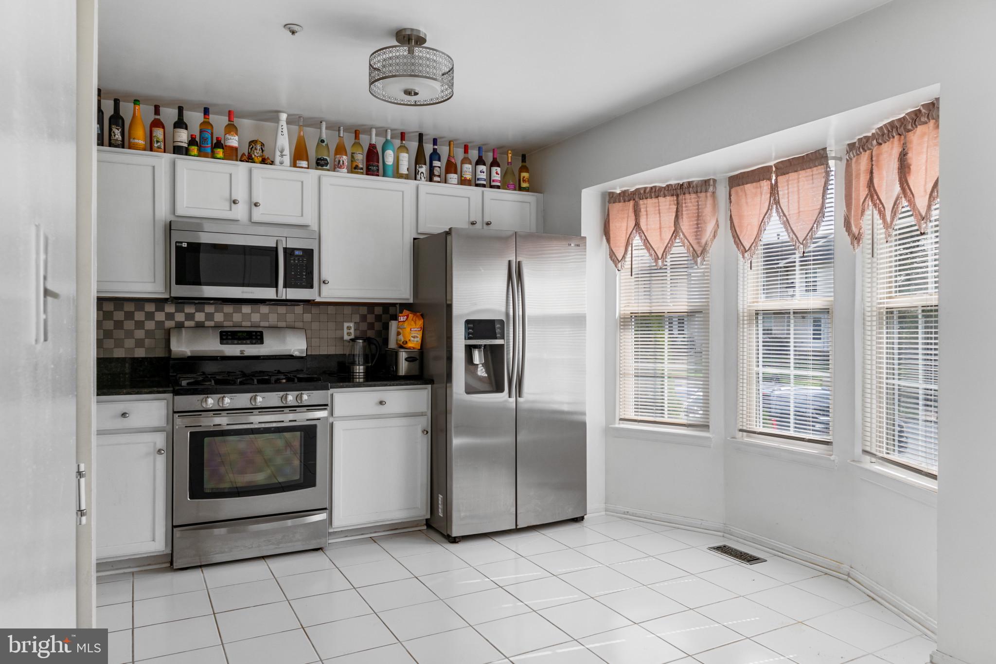 CHASE MANOR - Residential