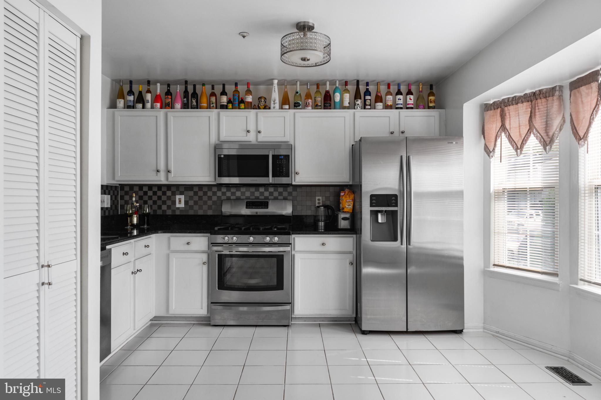 CHASE MANOR - Residential