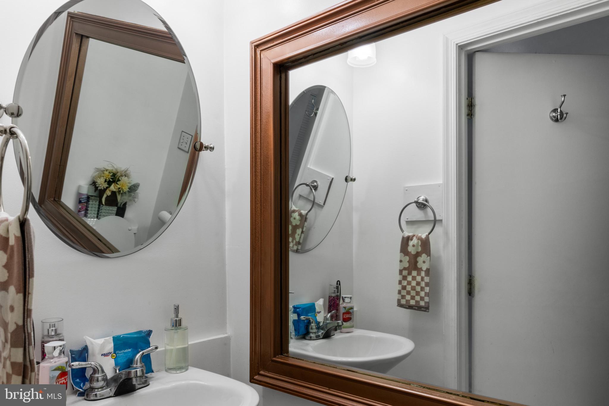 CHASE MANOR - Residential