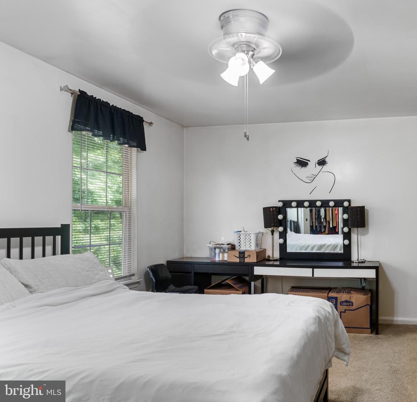 CHASE MANOR - Residential