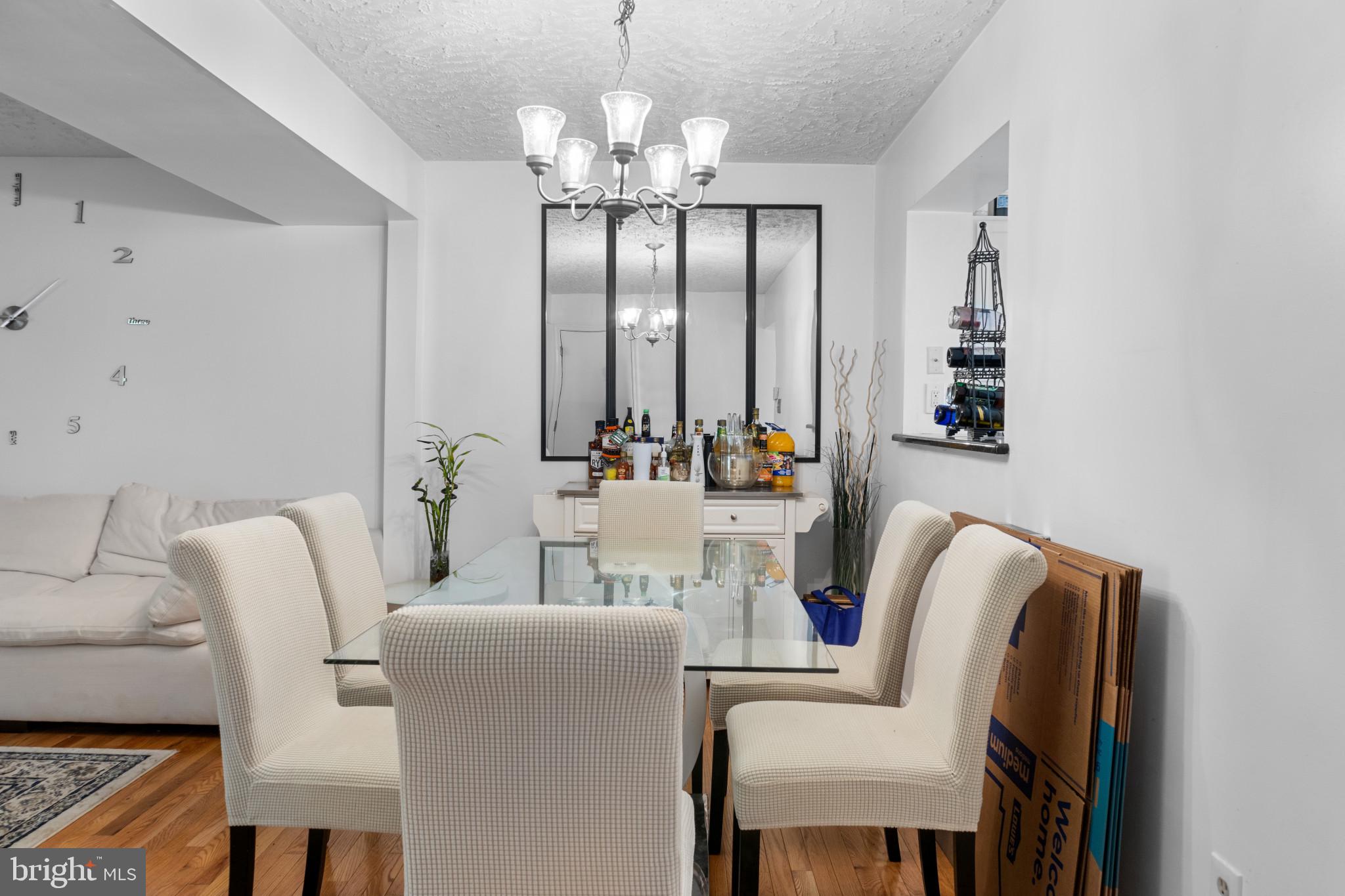 CHASE MANOR - Residential