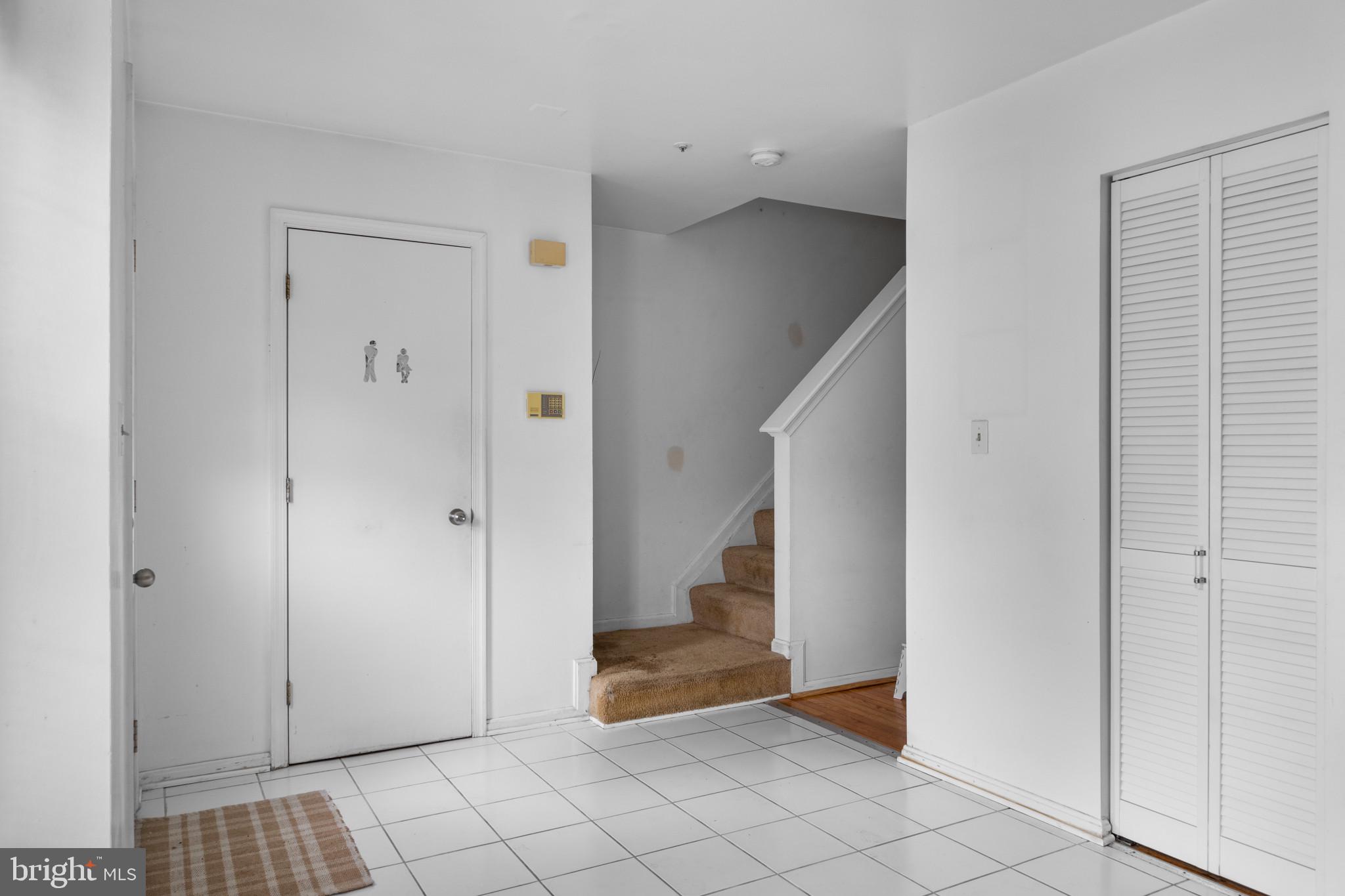 CHASE MANOR - Residential