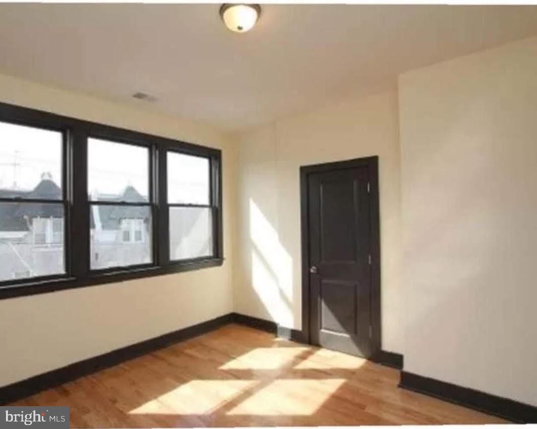 TEMPLE UNIVERSITY - Residential Lease