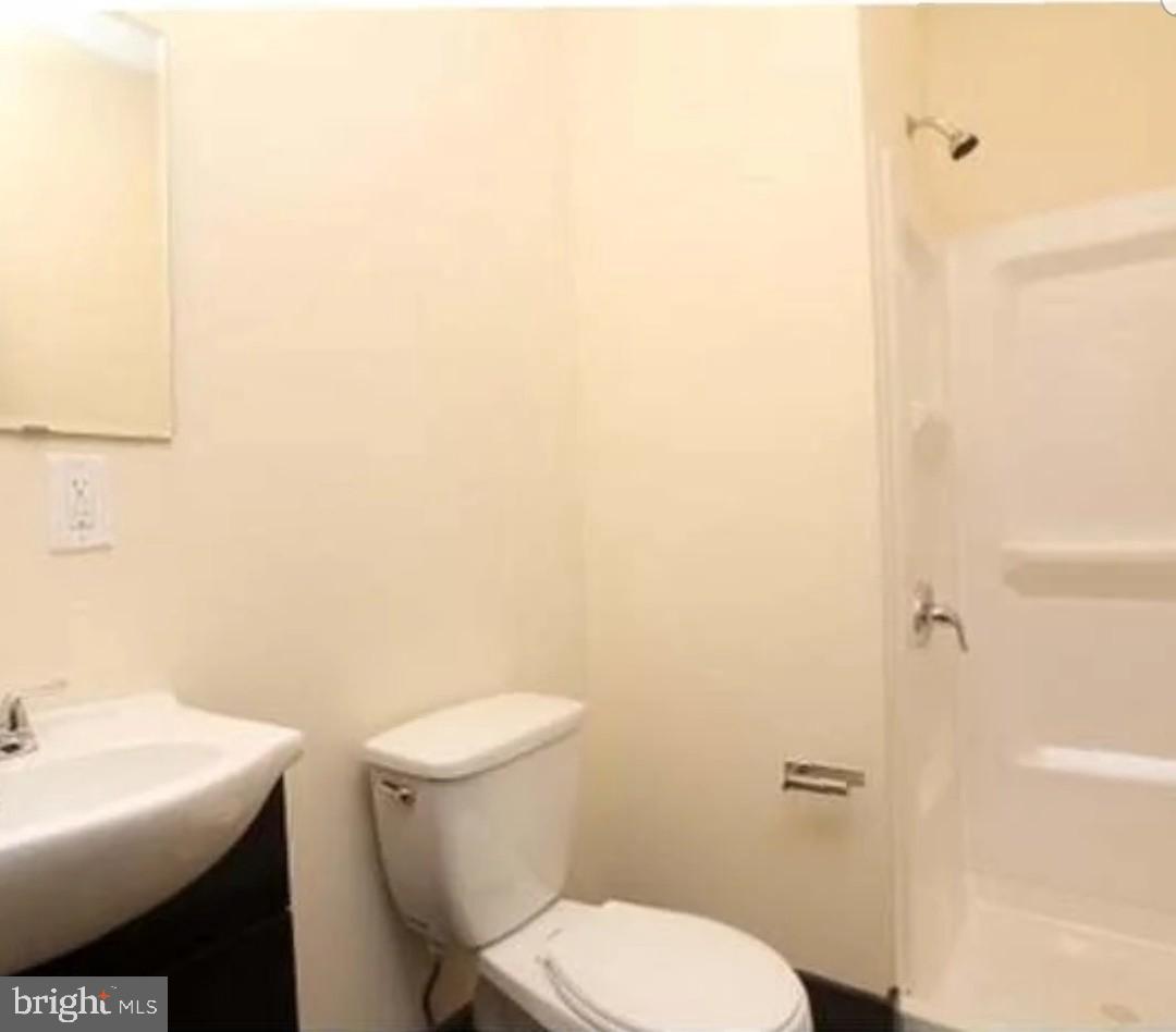 TEMPLE UNIVERSITY - Residential Lease