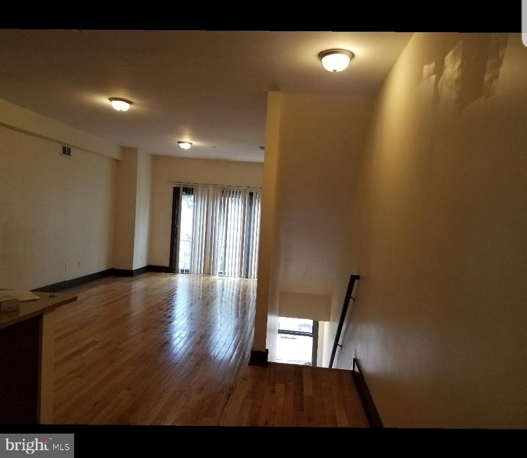TEMPLE UNIVERSITY - Residential Lease