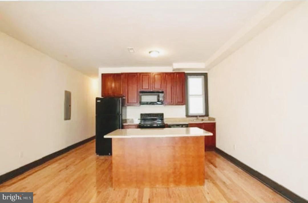 TEMPLE UNIVERSITY - Residential Lease