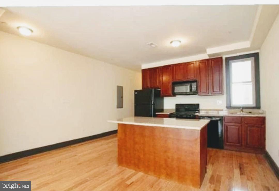 TEMPLE UNIVERSITY - Residential Lease