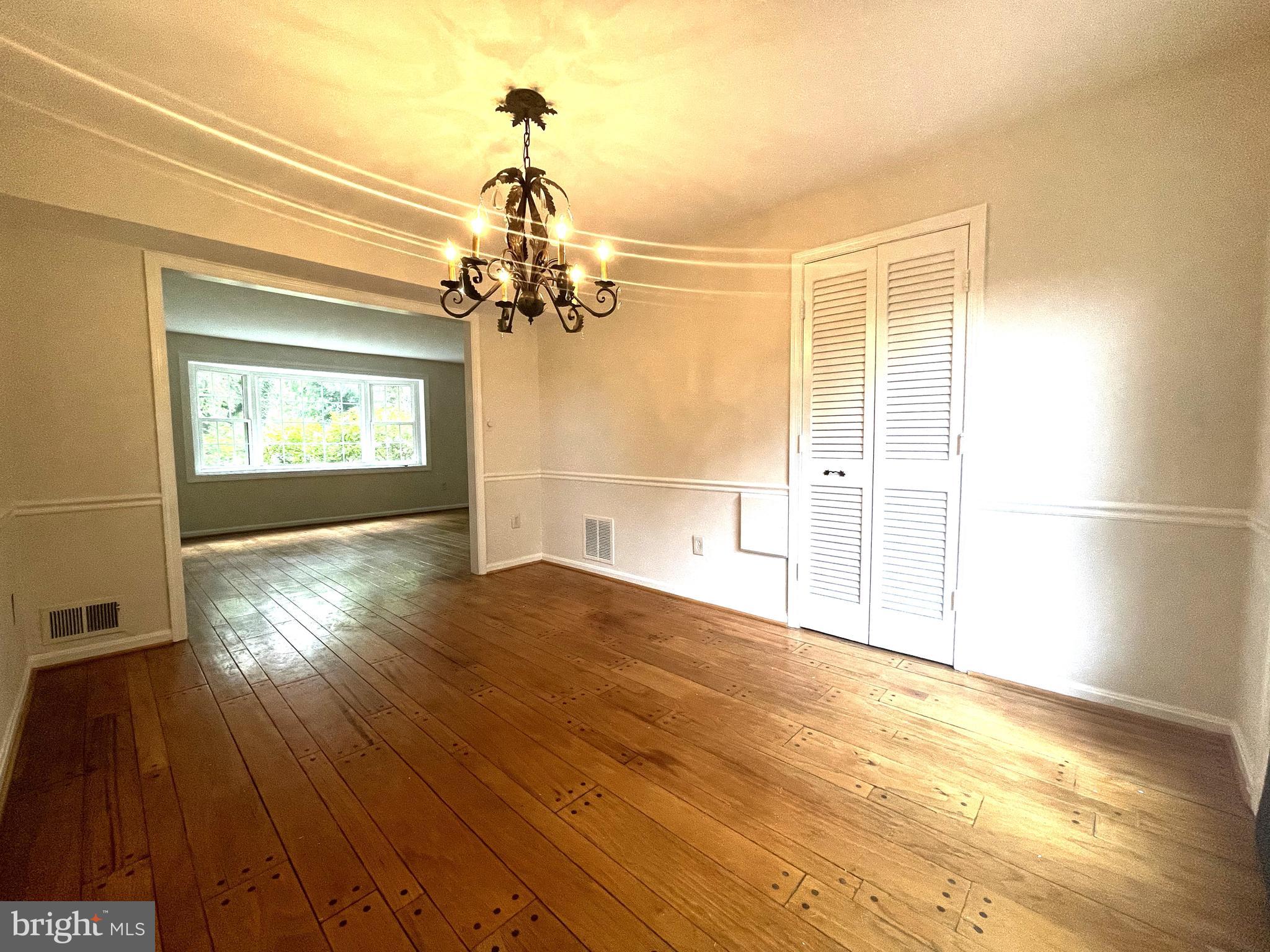 WOODACRES - Residential Lease