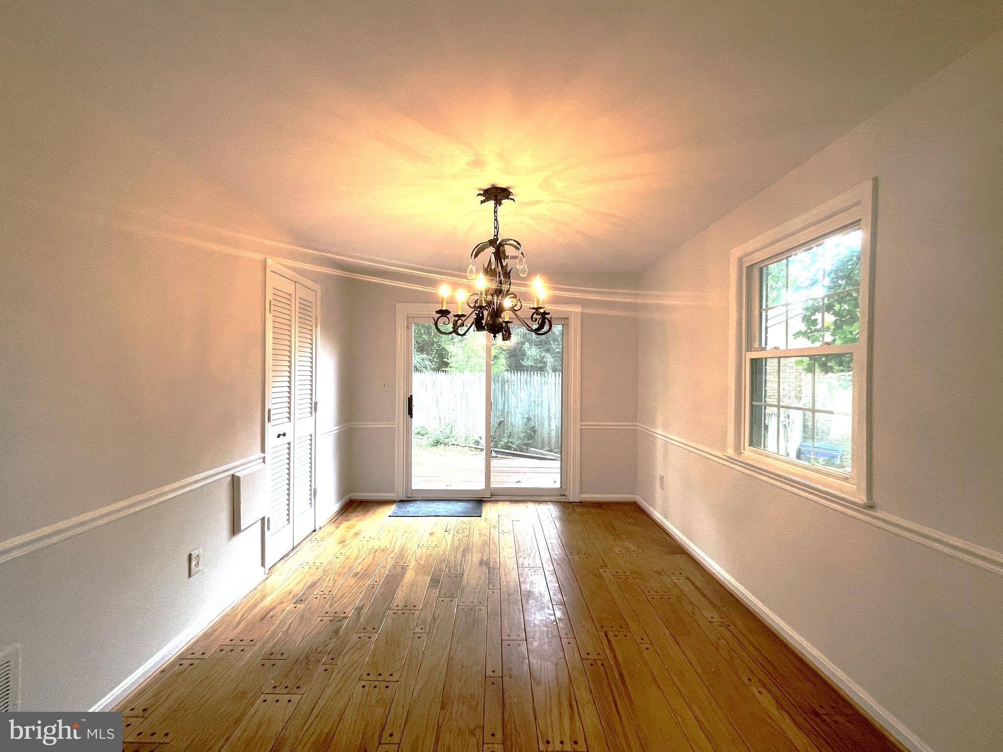 WOODACRES - Residential Lease