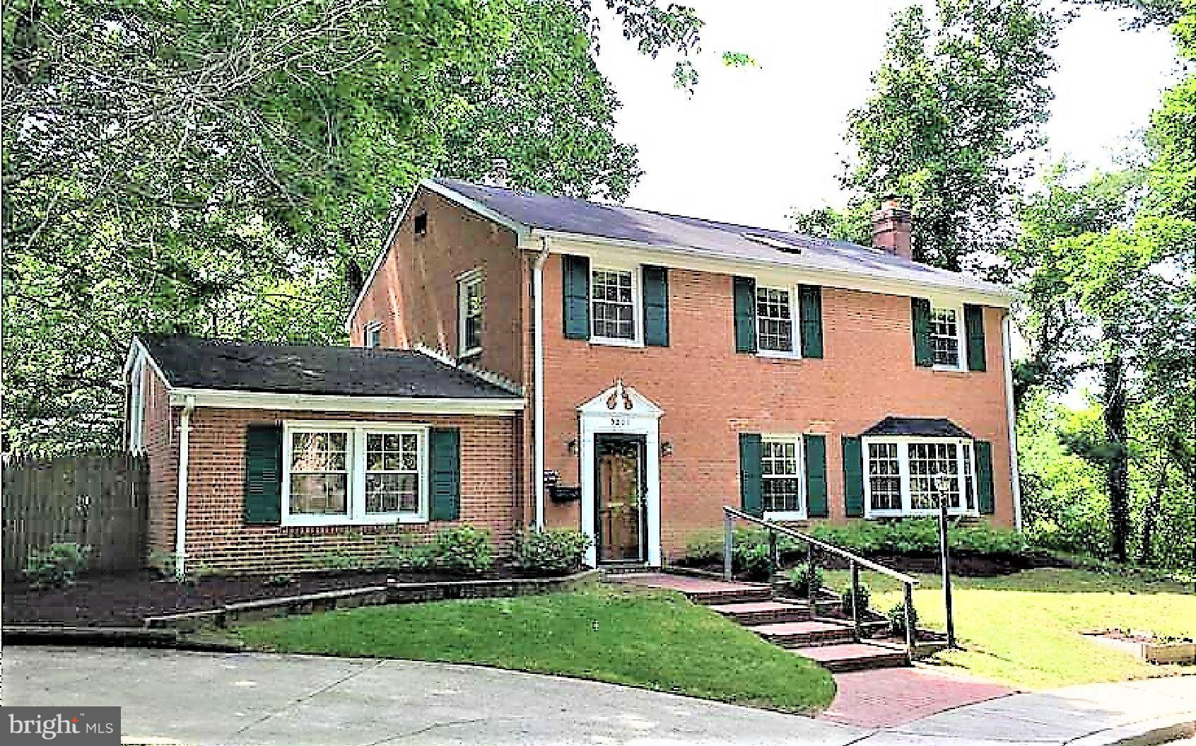 WOODACRES - Residential Lease