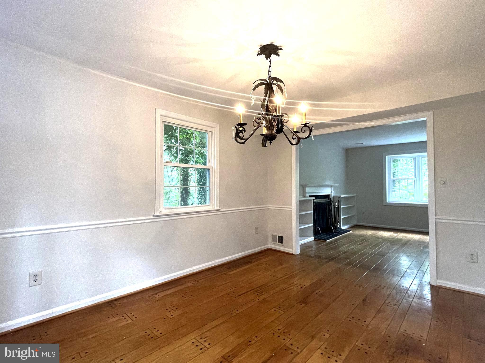 WOODACRES - Residential Lease