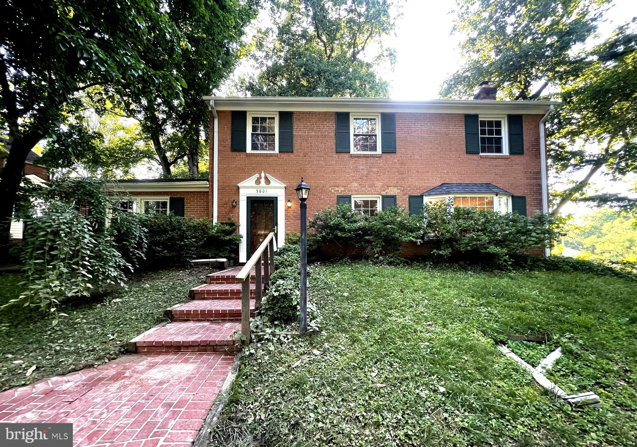 WOODACRES - Residential Lease