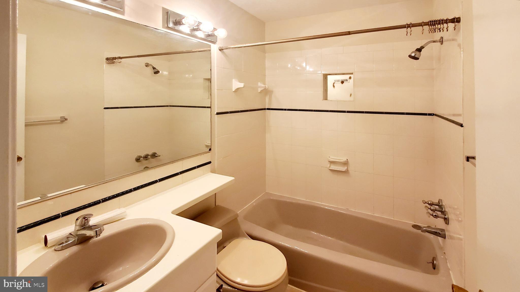 WOODACRES - Residential Lease