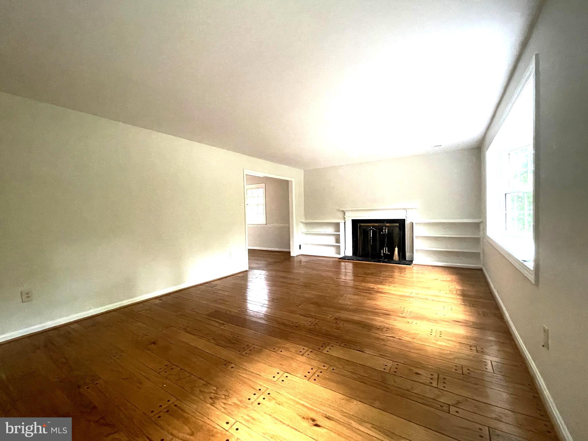 WOODACRES - Residential Lease